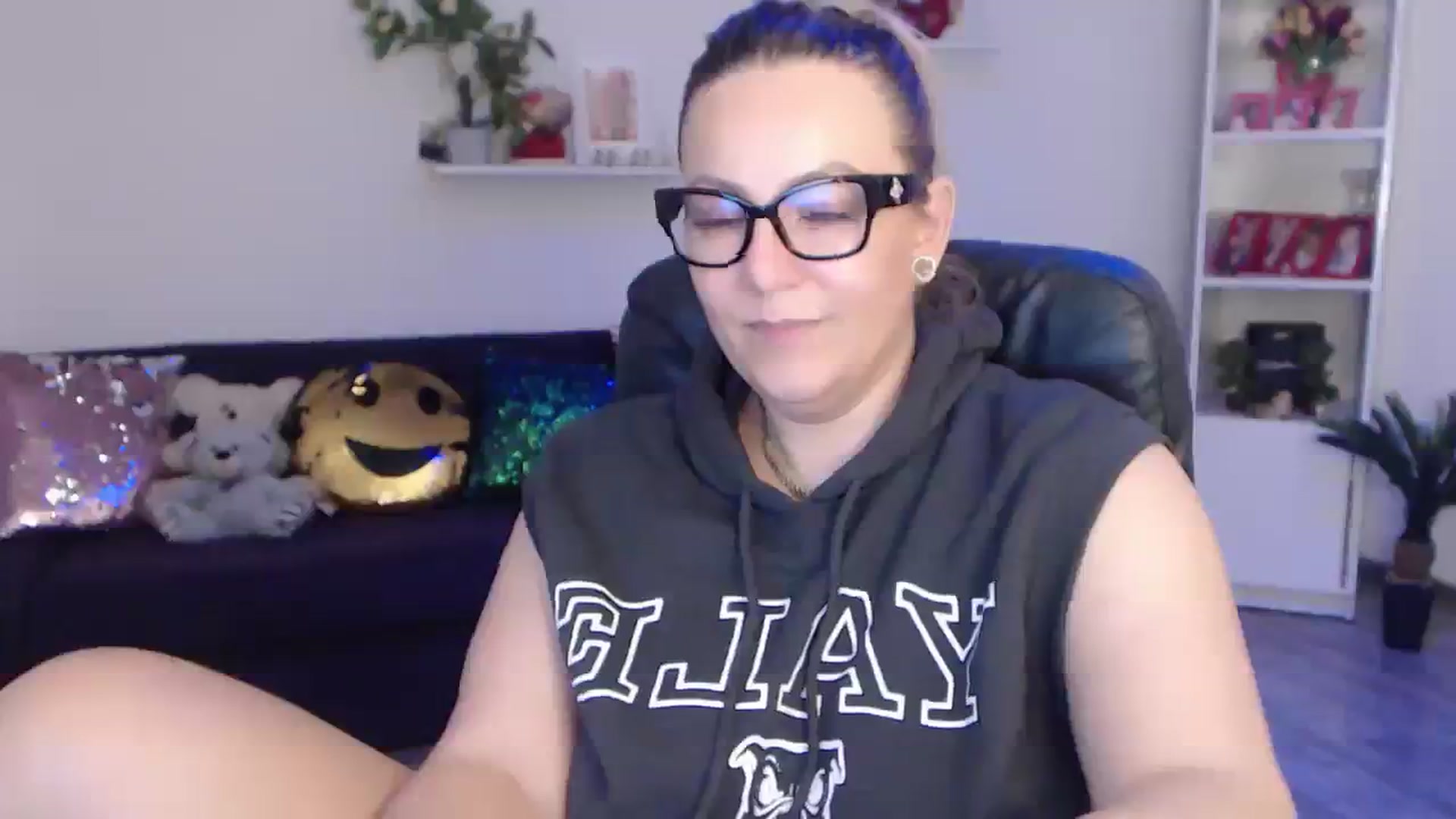 Gallery image thumbnail from A_baby_Boo's myfreecams stream on, 02/04/2024, 21:00 image 11 of 20