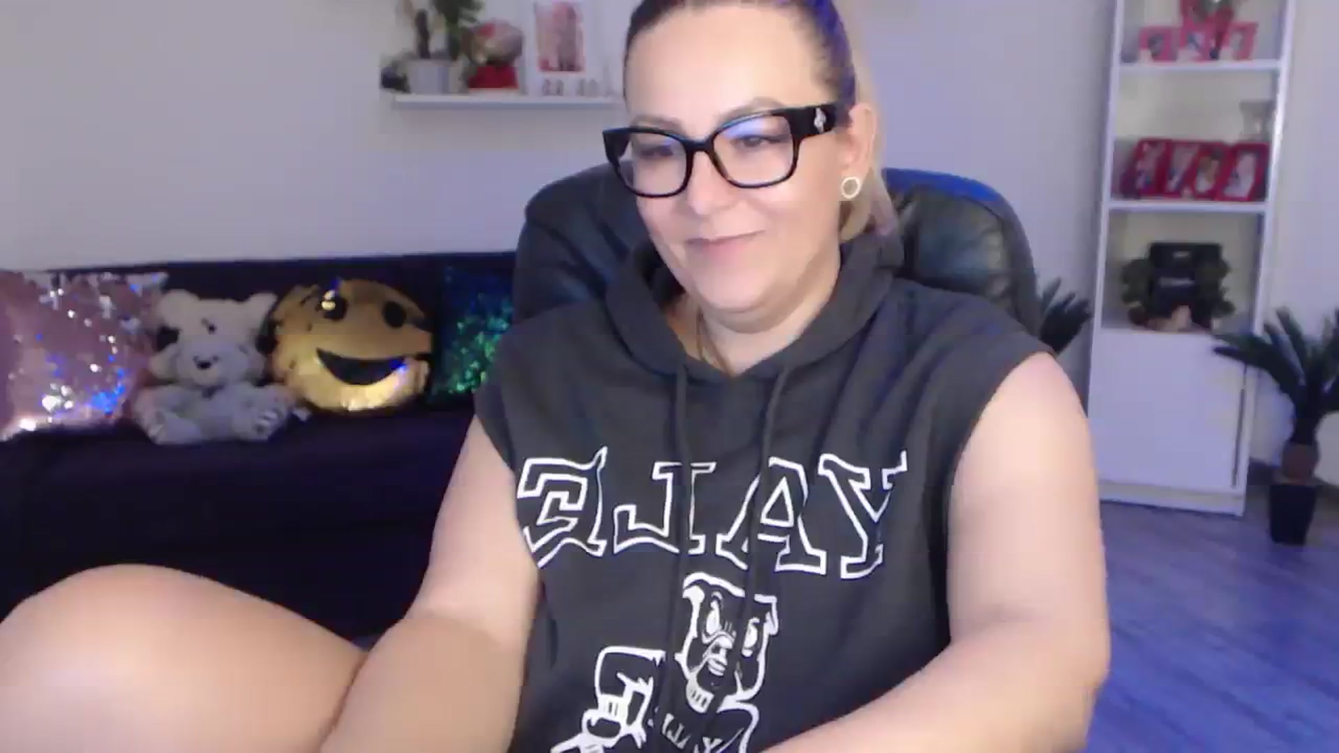 Gallery image thumbnail from A_baby_Boo's myfreecams stream on, 02/04/2024, 21:00 image 17 of 20