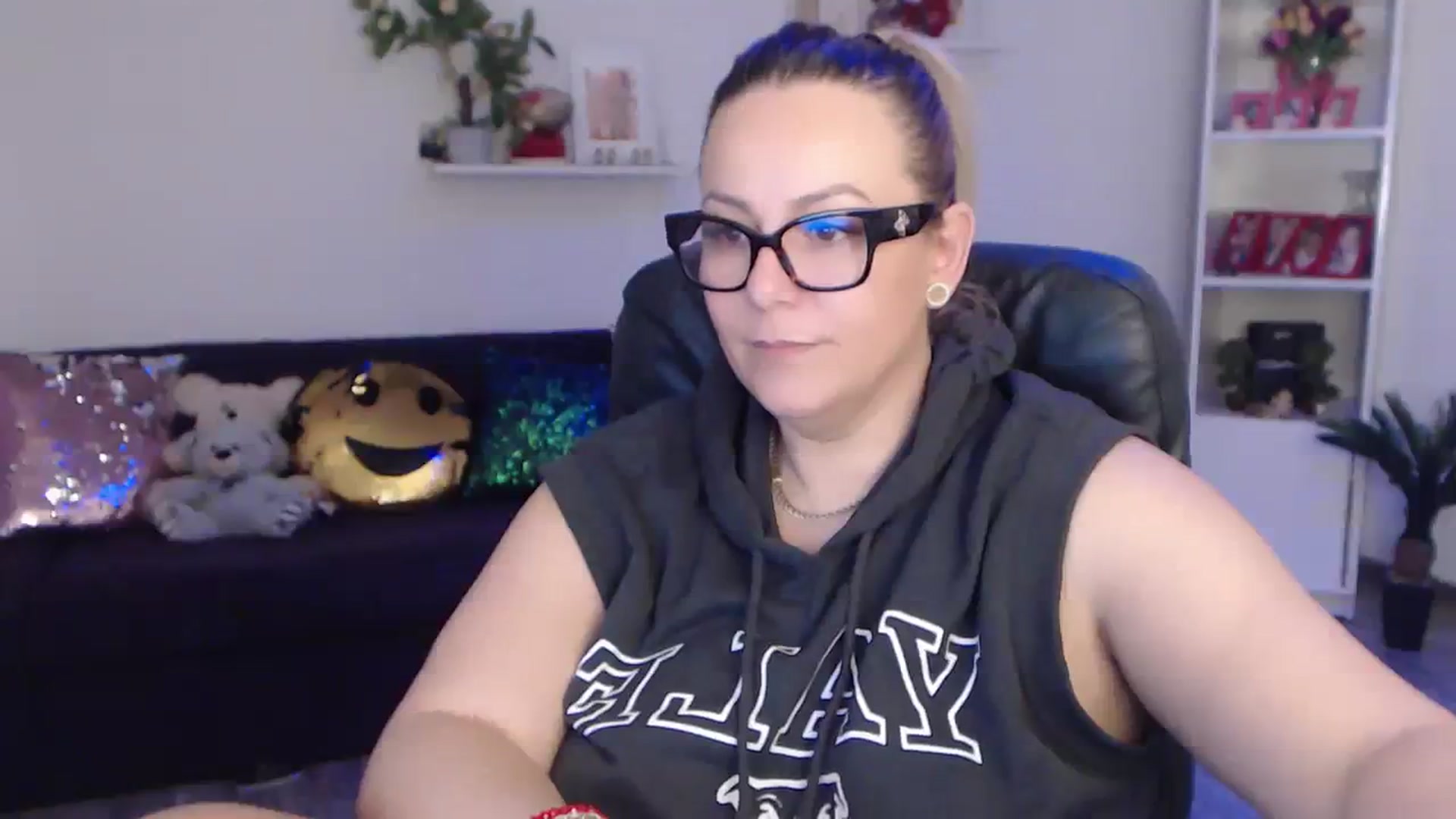 Gallery image thumbnail from A_baby_Boo's myfreecams stream on, 02/04/2024, 21:00 image 15 of 20