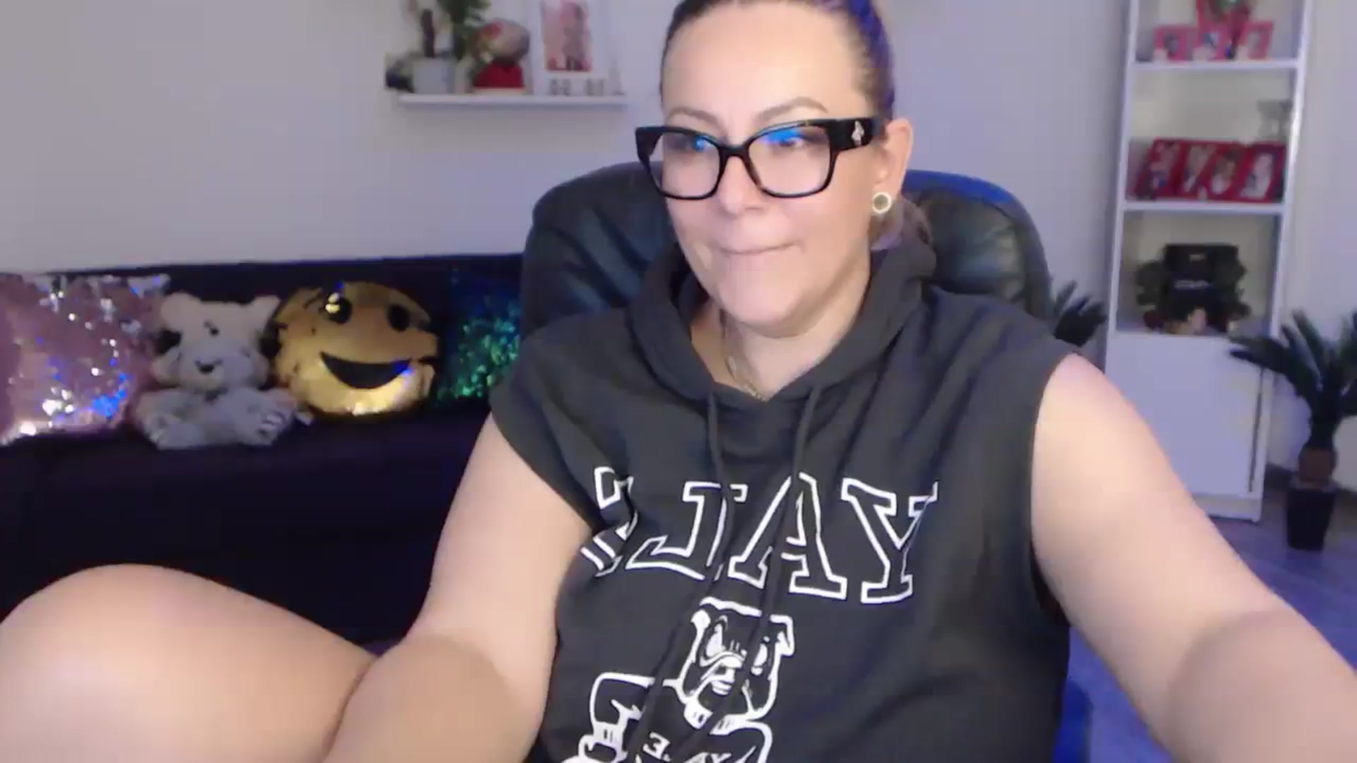 Gallery image thumbnail from A_baby_Boo's myfreecams stream on, 02/04/2024, 21:00 image 18 of 20