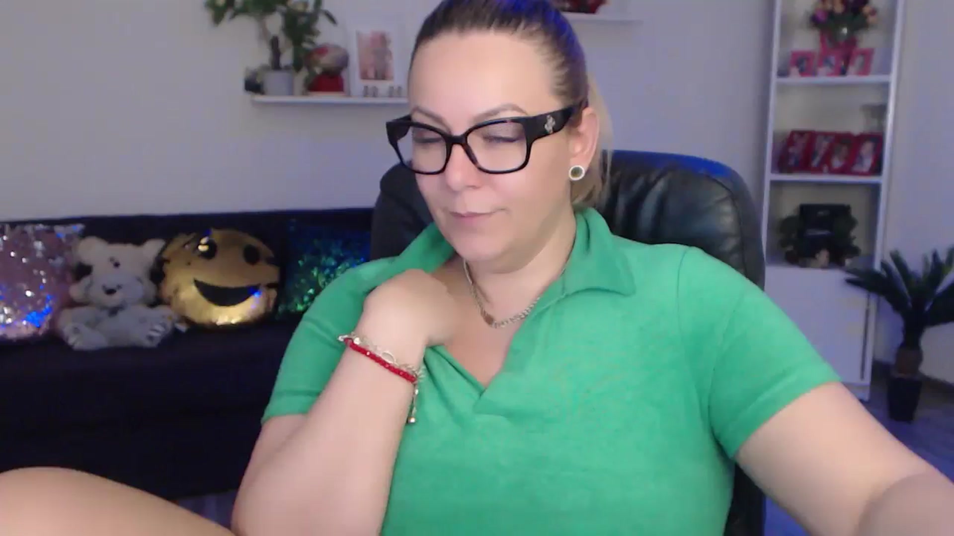Gallery image thumbnail from A_baby_Boo's myfreecams stream on, 02/05/2024, 24:56 image 20 of 20