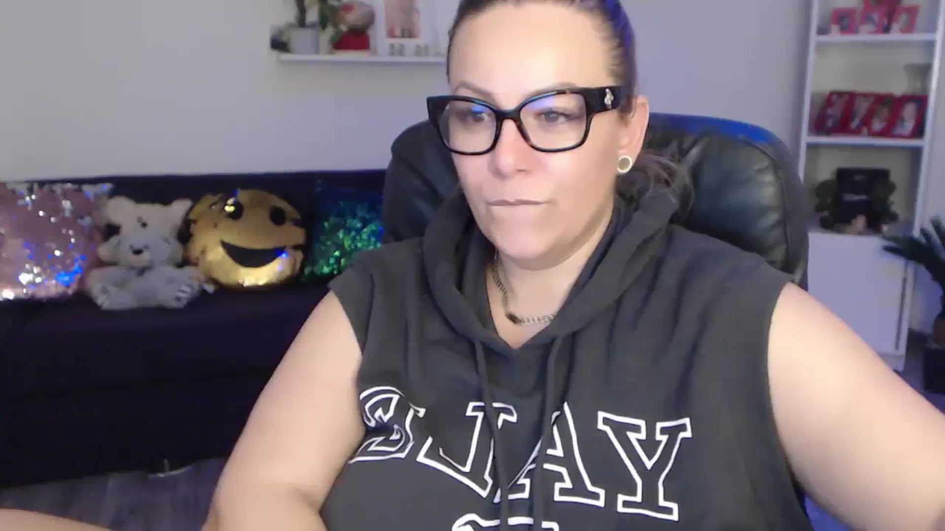 Gallery image thumbnail from A_baby_Boo's myfreecams stream on, 02/05/2024, 24:56 image 5 of 20