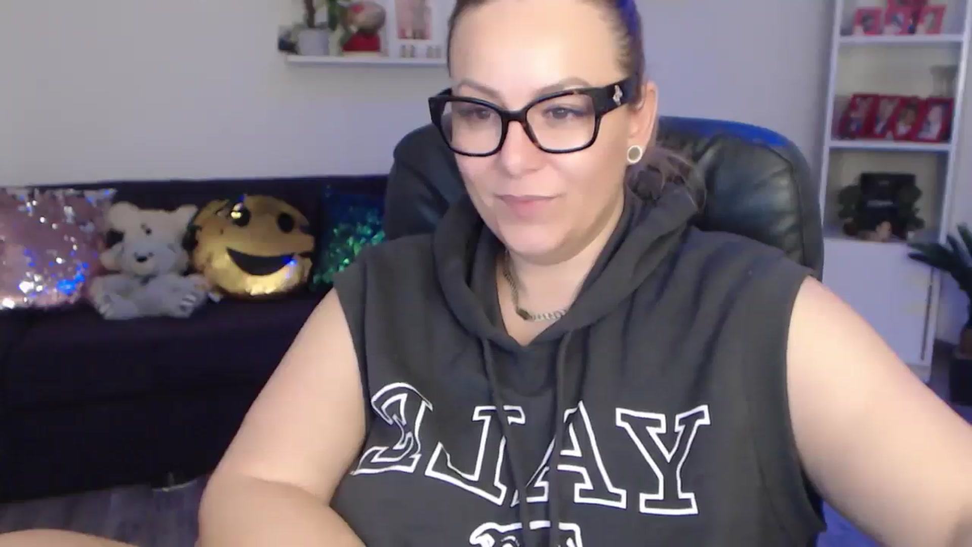 Gallery image thumbnail from A_baby_Boo's myfreecams stream on, 02/05/2024, 24:56 image 3 of 20