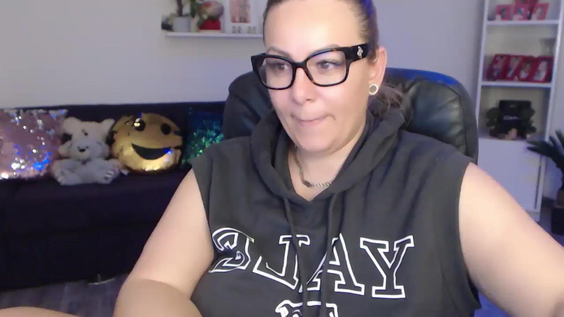 Gallery image thumbnail from A_baby_Boo's myfreecams stream on, 02/05/2024, 24:56 image 4 of 20
