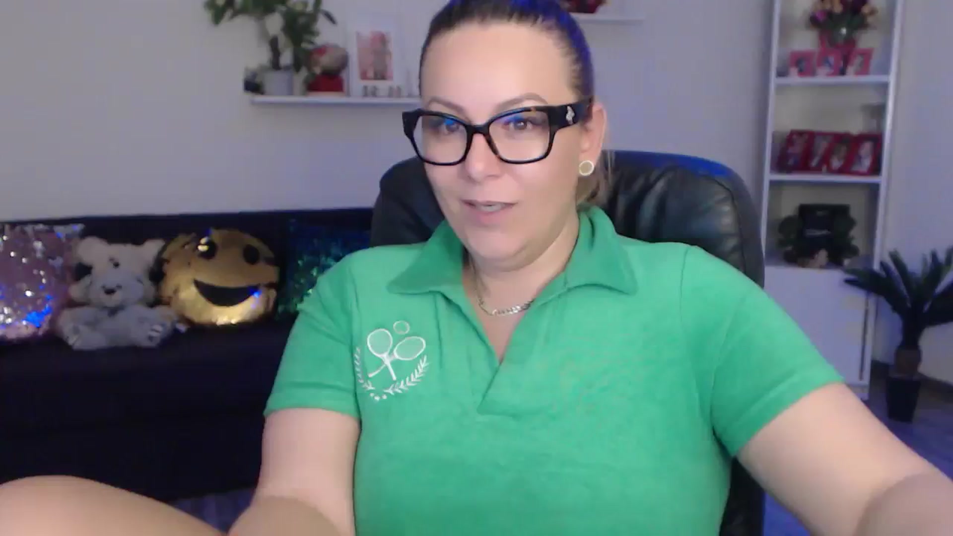 Gallery image thumbnail from A_baby_Boo's myfreecams stream on, 02/05/2024, 24:56 image 17 of 20