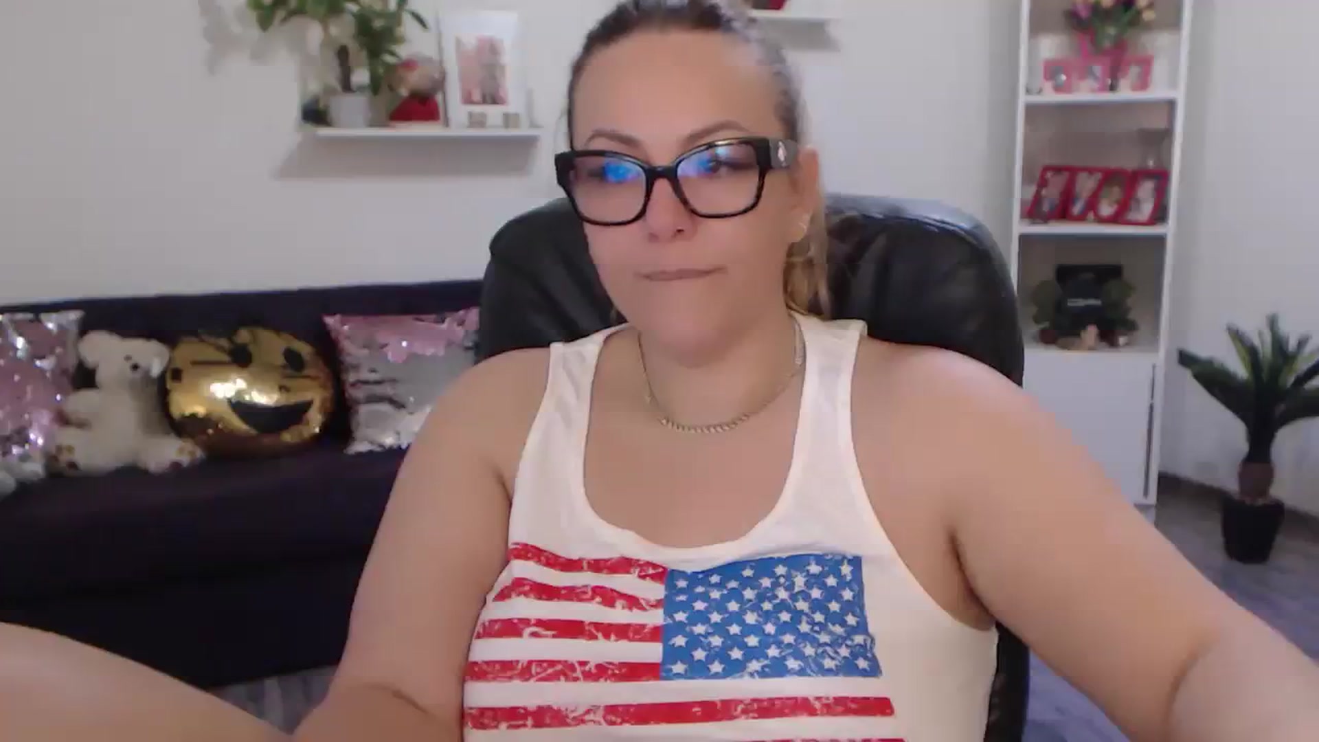 Gallery image thumbnail from A_baby_Boo's myfreecams stream on, 03/05/2024, 08:14 image 19 of 20