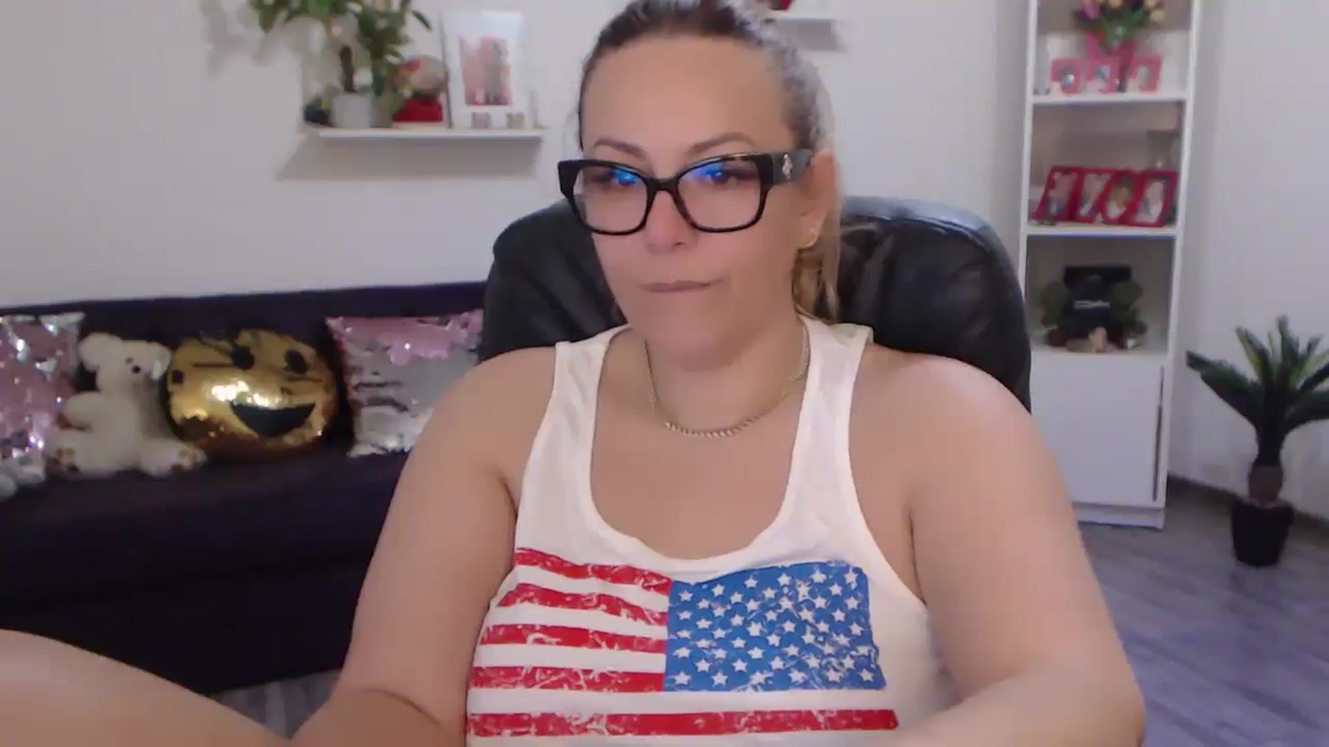 Gallery image thumbnail from A_baby_Boo's myfreecams stream on, 03/05/2024, 08:14 image 16 of 20