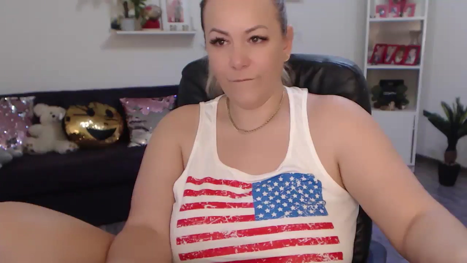 Gallery image thumbnail from A_baby_Boo's myfreecams stream on, 03/05/2024, 14:37 image 3 of 20