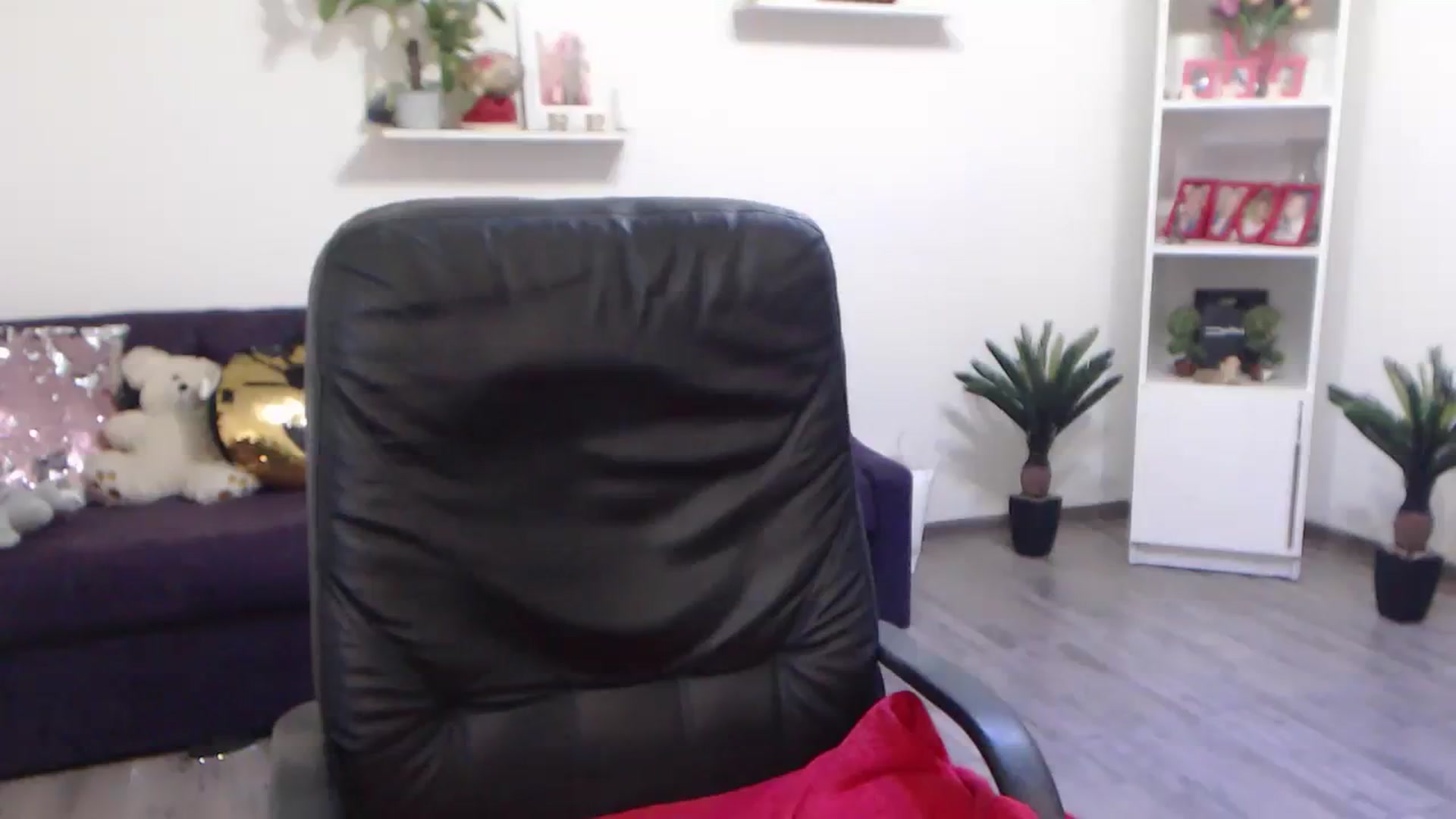 Gallery image thumbnail from A_baby_Boo's myfreecams stream on, 03/09/2024, 22:31 image 4 of 20