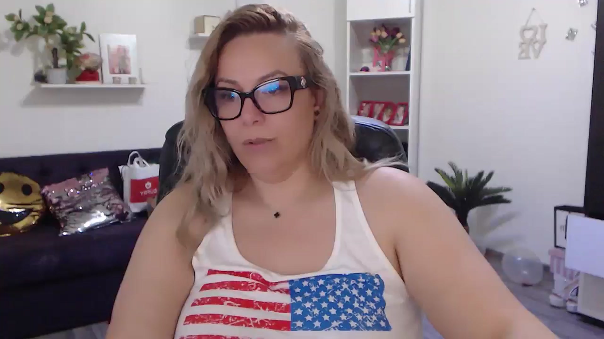 Gallery image thumbnail from A_baby_Boo's myfreecams stream on, 05/19/2024, 08:30 image 5 of 20