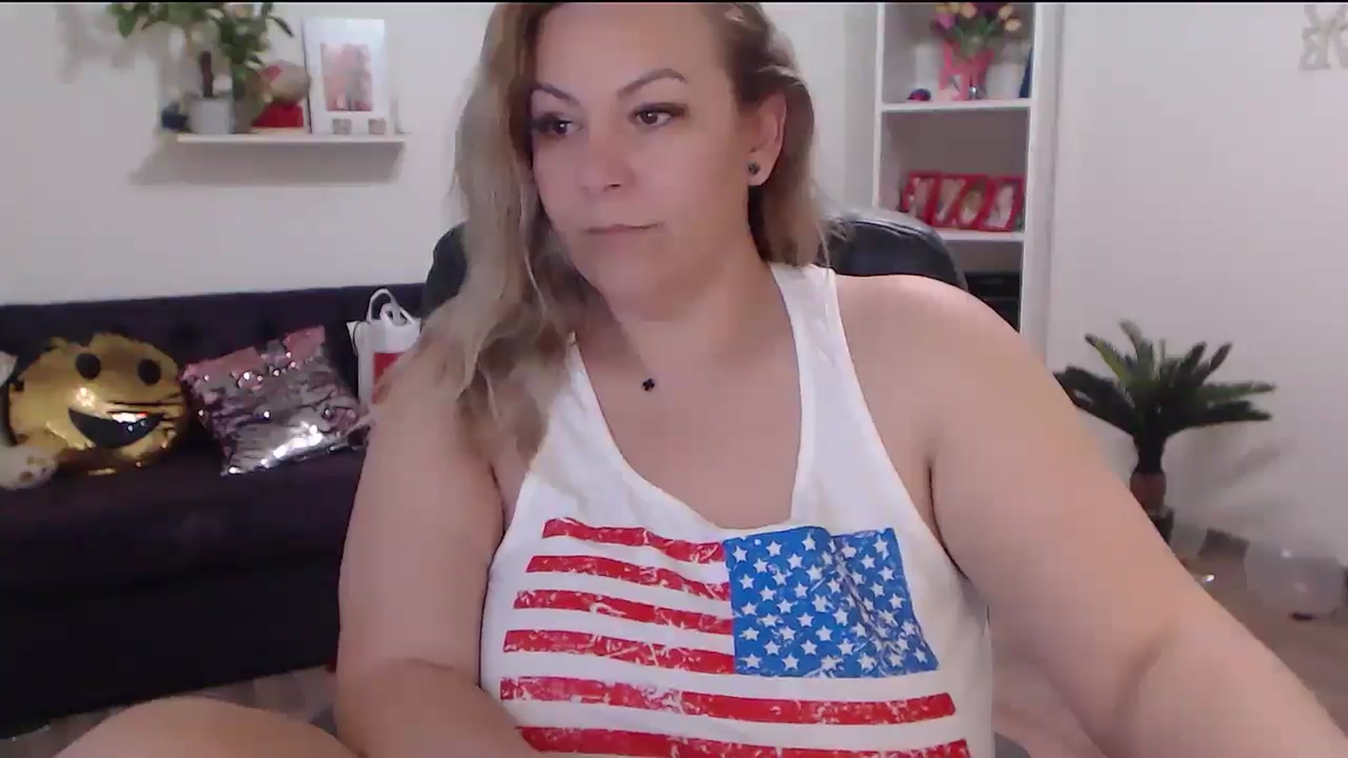 Gallery image thumbnail from A_baby_Boo's myfreecams stream on, 05/19/2024, 14:08 image 6 of 20