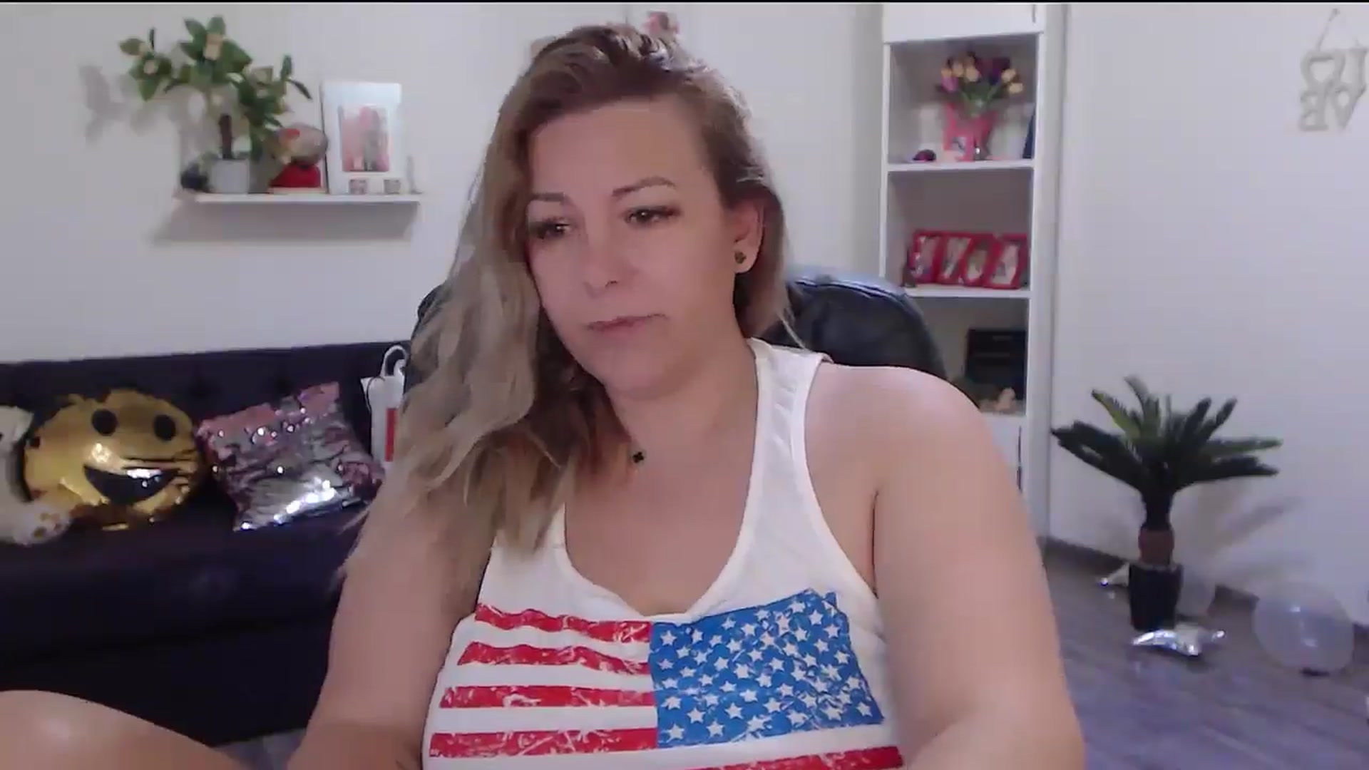 Gallery image thumbnail from A_baby_Boo's myfreecams stream on, 05/19/2024, 14:08 image 10 of 20
