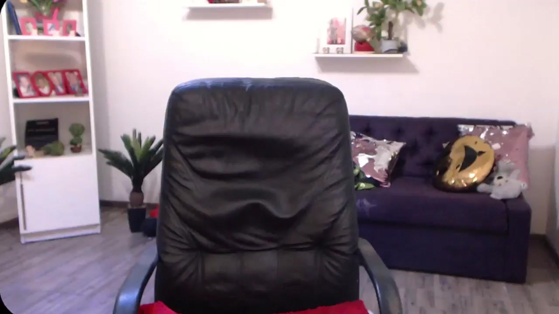 Gallery image thumbnail from A_baby_Boo's myfreecams stream on, 08/09/2024, 11:38 image 7 of 20