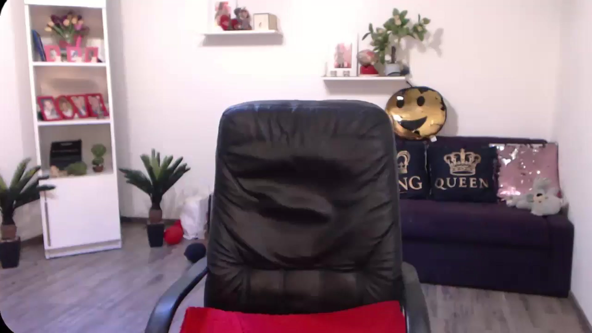 Gallery image thumbnail from A_baby_Boo's myfreecams stream on, 08/12/2024, 14:05 image 12 of 20