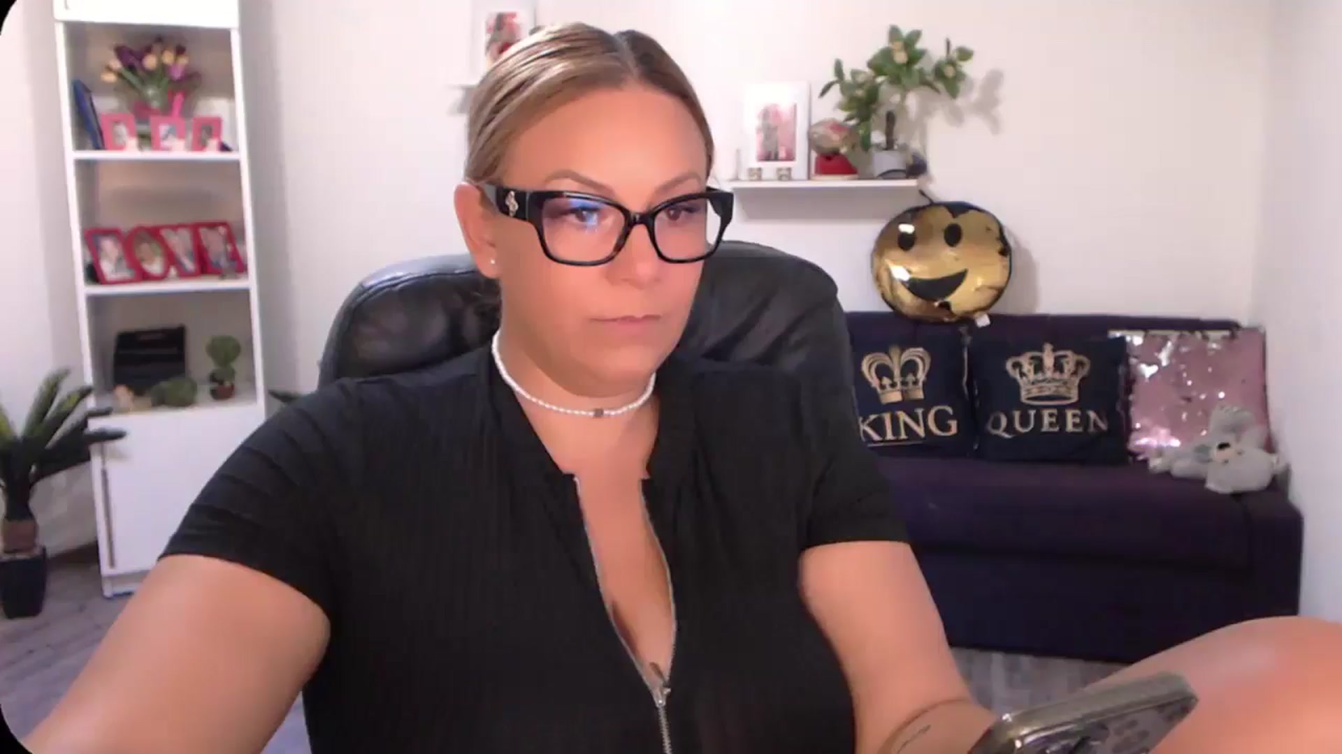 Gallery image thumbnail from A_baby_Boo's myfreecams stream on, 08/22/2024, 12:26 image 8 of 20