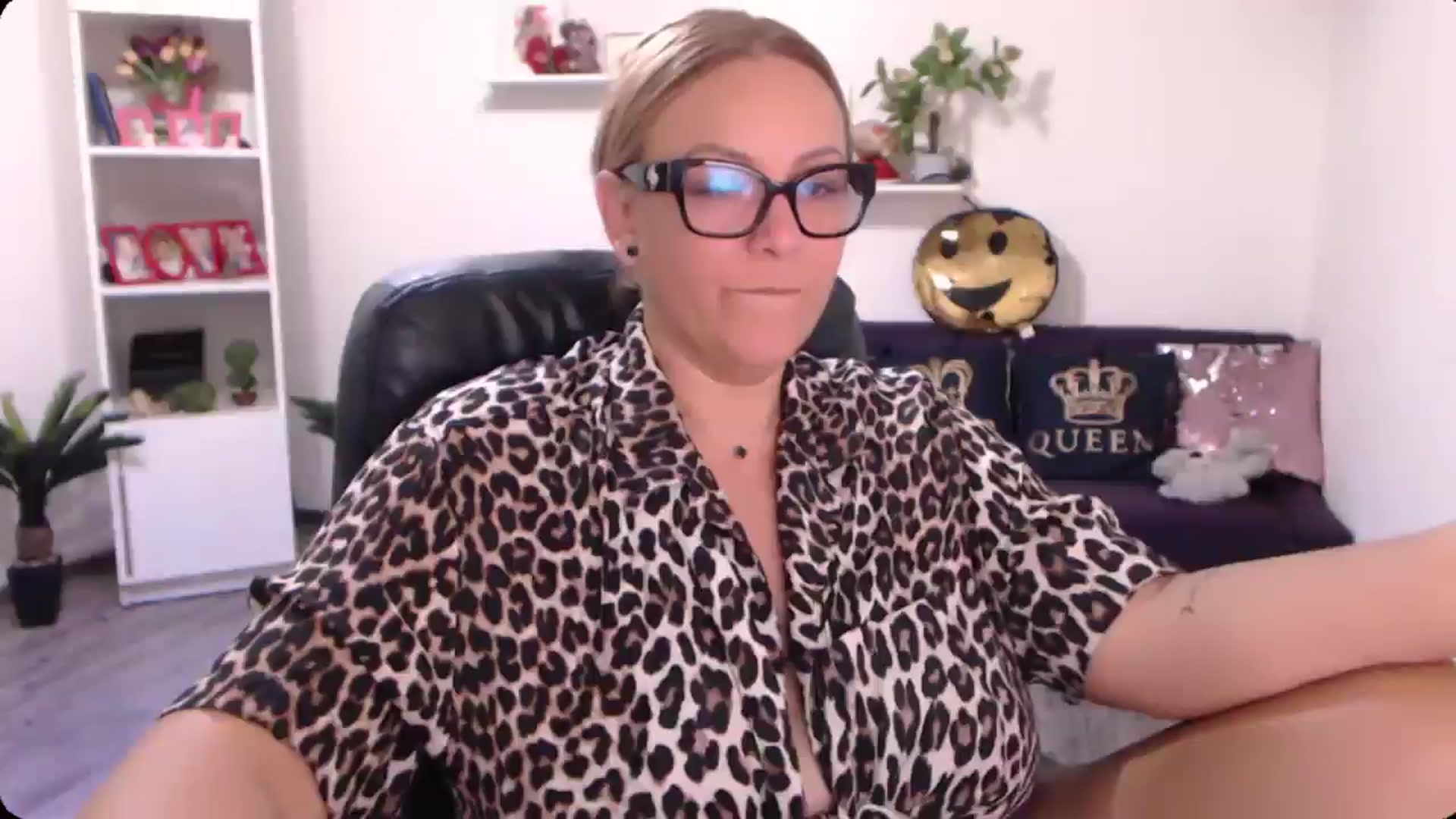 Gallery image thumbnail from A_baby_Boo's myfreecams stream on, 09/01/2024, 21:19 image 1 of 20