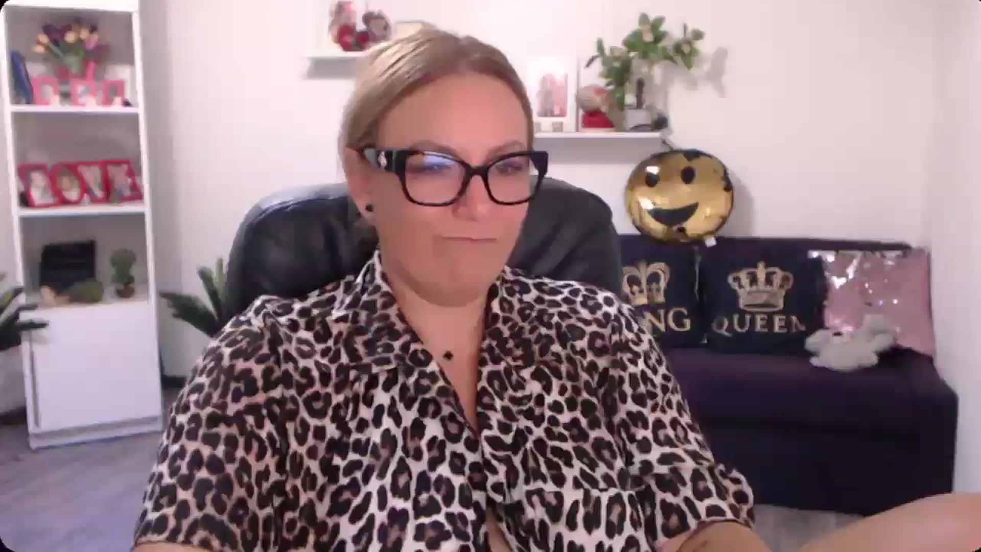 Gallery image thumbnail from A_baby_Boo's myfreecams stream on, 09/01/2024, 23:10 image 1 of 20