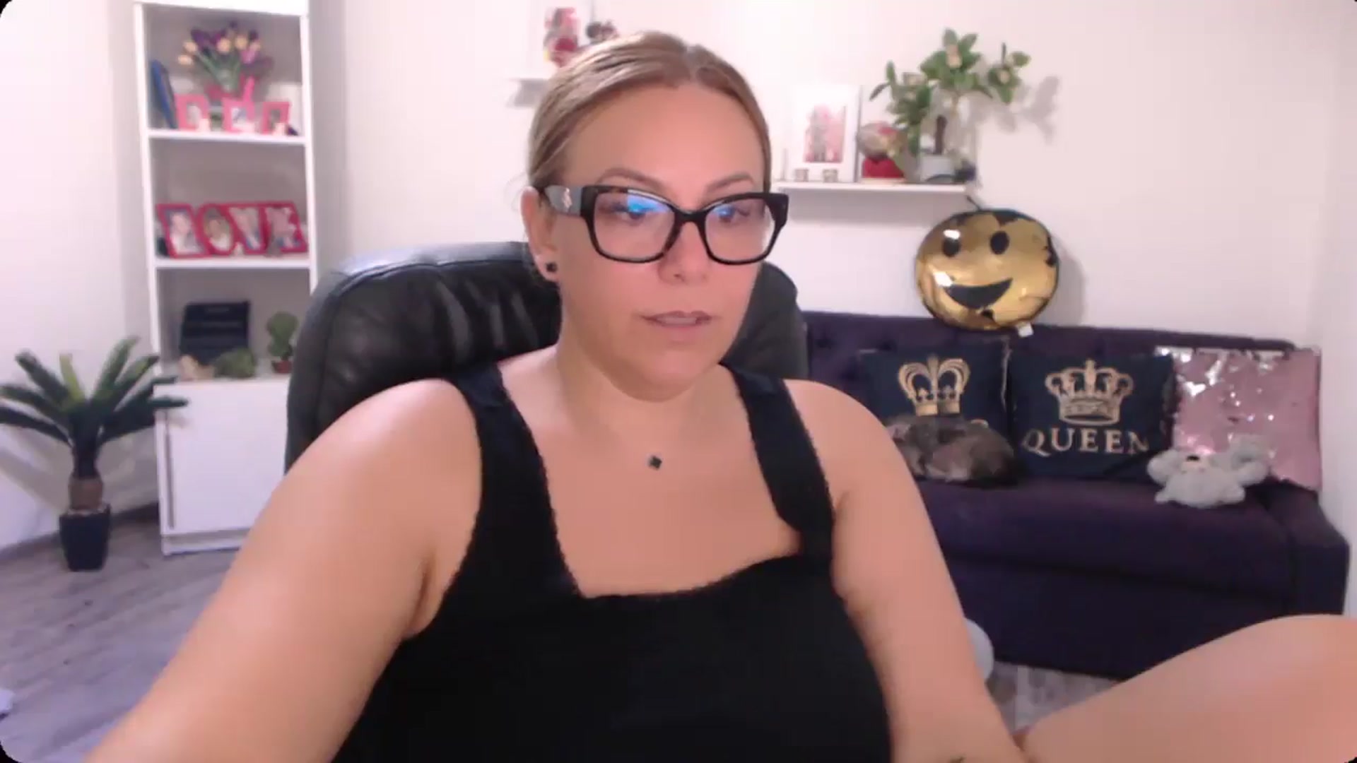Gallery image thumbnail from A_baby_Boo's myfreecams stream on, 09/06/2024, 07:36 image 19 of 20