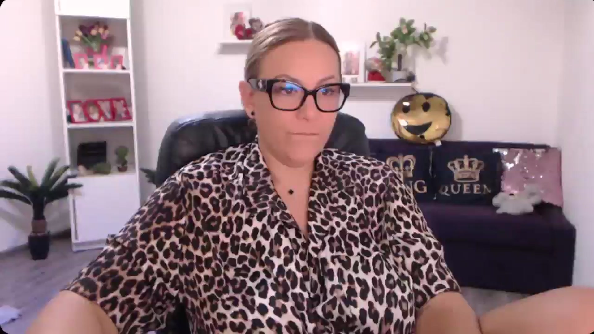 Gallery image thumbnail from A_baby_Boo's myfreecams stream on, 09/07/2024, 22:28 image 3 of 20