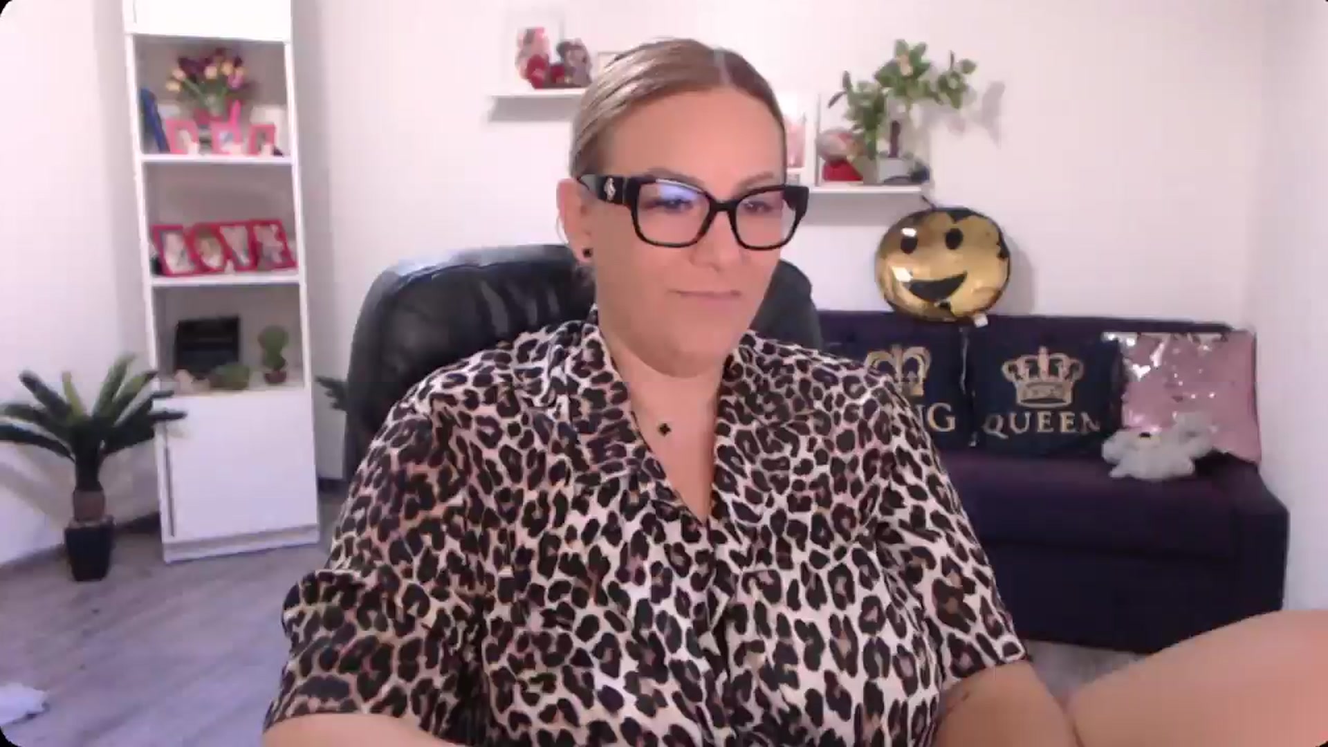Gallery image thumbnail from A_baby_Boo's myfreecams stream on, 09/07/2024, 22:28 image 1 of 20