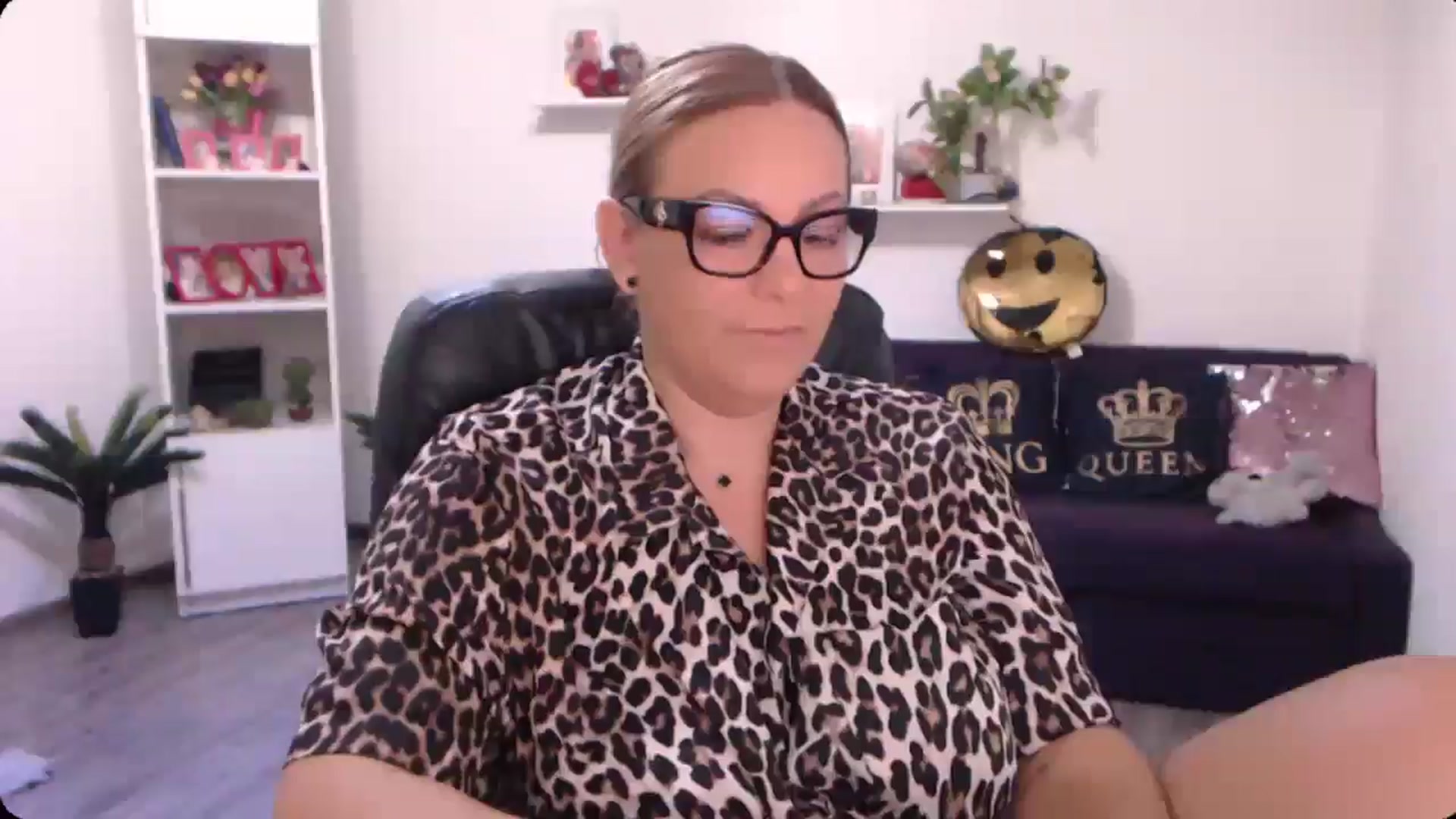 Gallery image thumbnail from A_baby_Boo's myfreecams stream on, 09/07/2024, 22:28 image 2 of 20