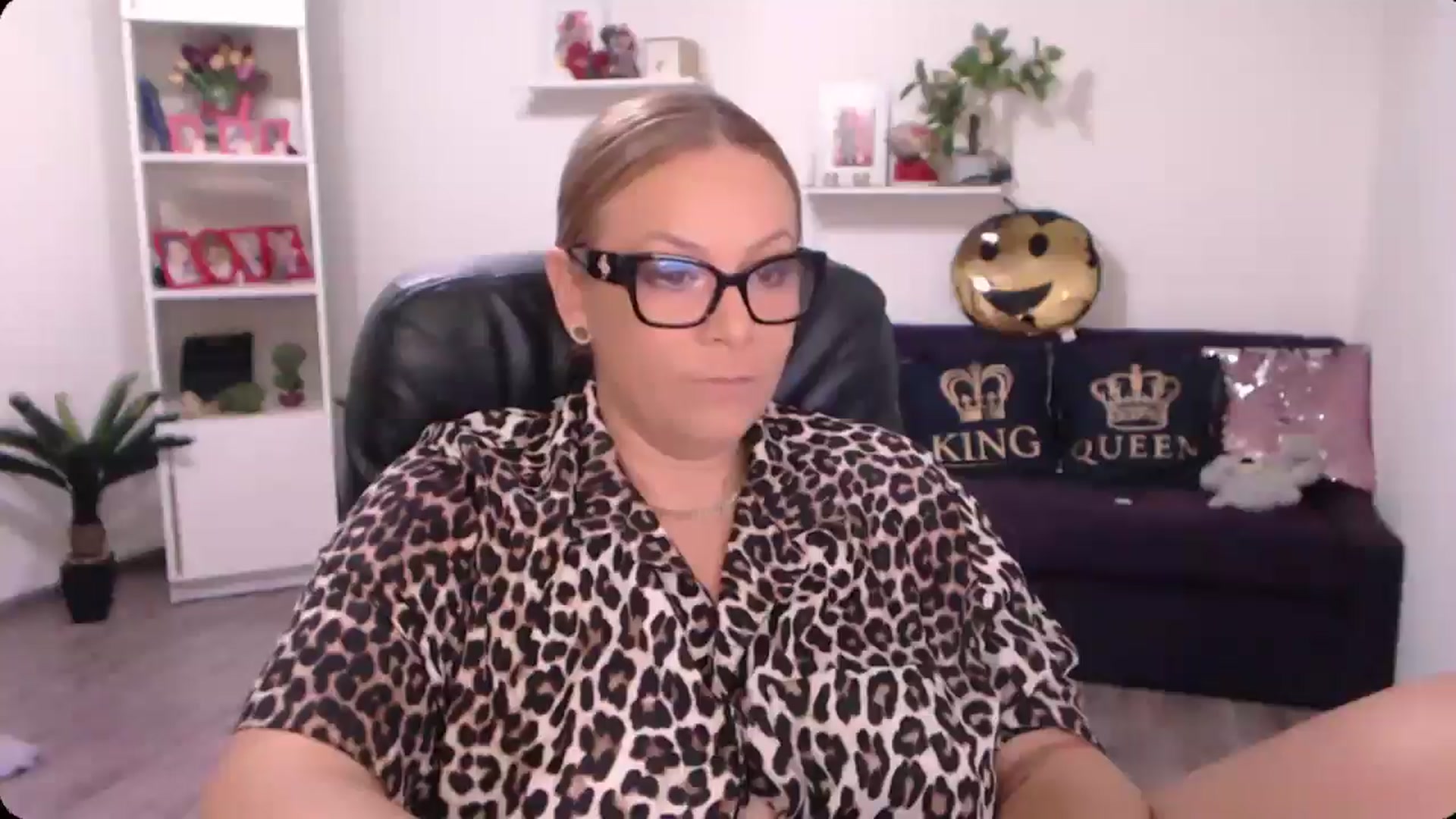 Gallery image thumbnail from A_baby_Boo's myfreecams stream on, 09/11/2024, 13:32 image 17 of 20