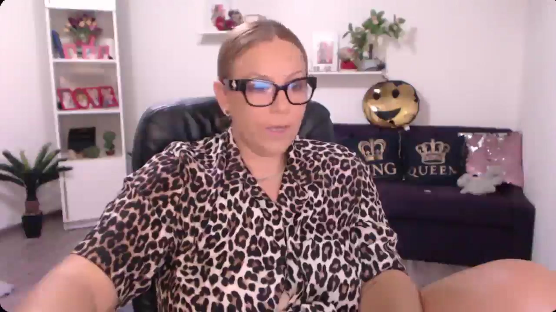 Gallery image thumbnail from A_baby_Boo's myfreecams stream on, 09/11/2024, 13:32 image 8 of 20