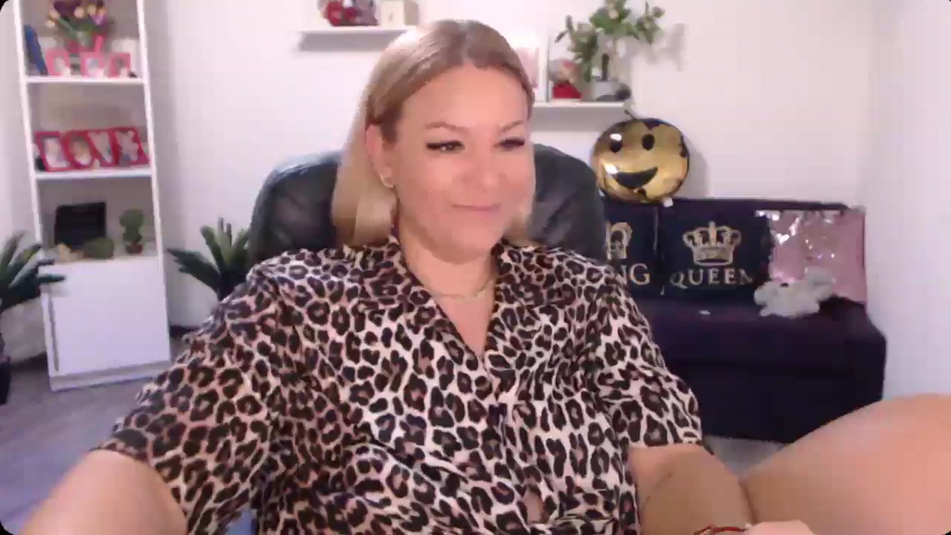 Gallery image thumbnail from A_baby_Boo's myfreecams stream on, 09/12/2024, 15:49 image 4 of 20