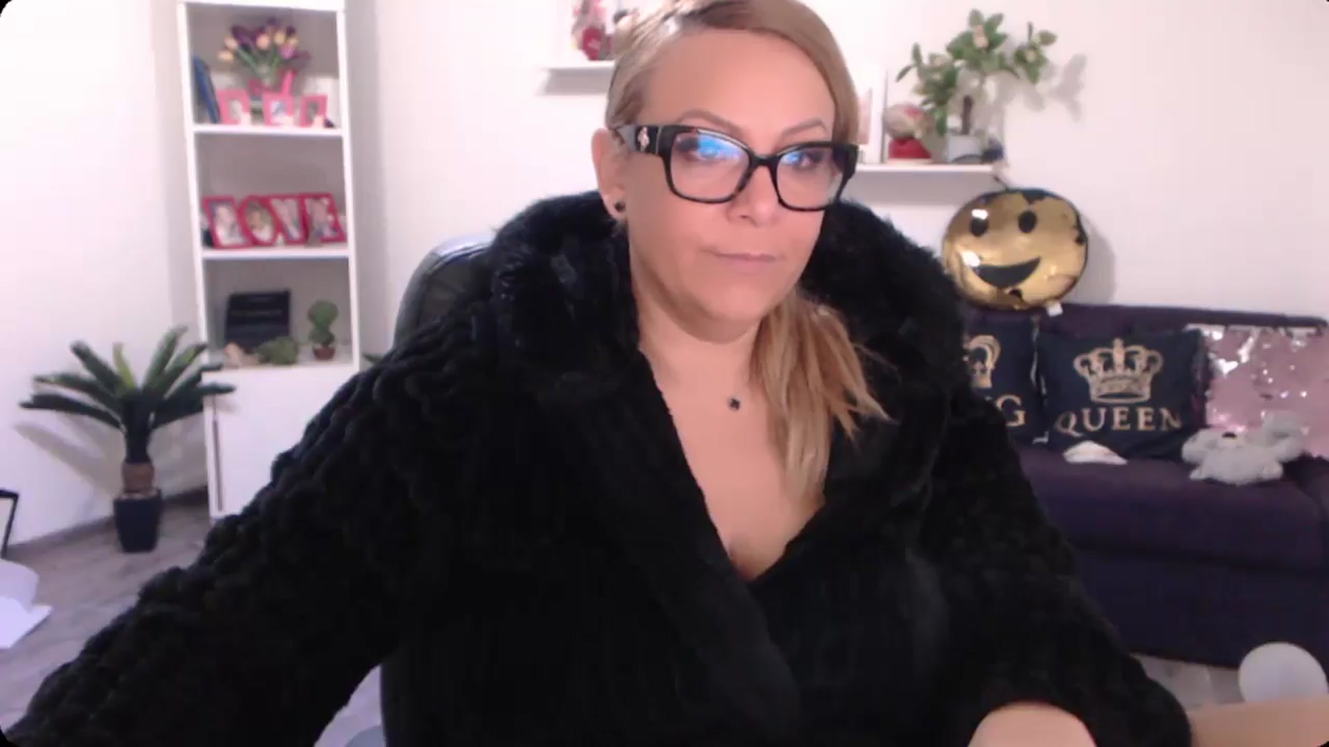 Gallery image thumbnail from A_baby_Boo's myfreecams stream on, 09/19/2024, 07:18 image 20 of 20