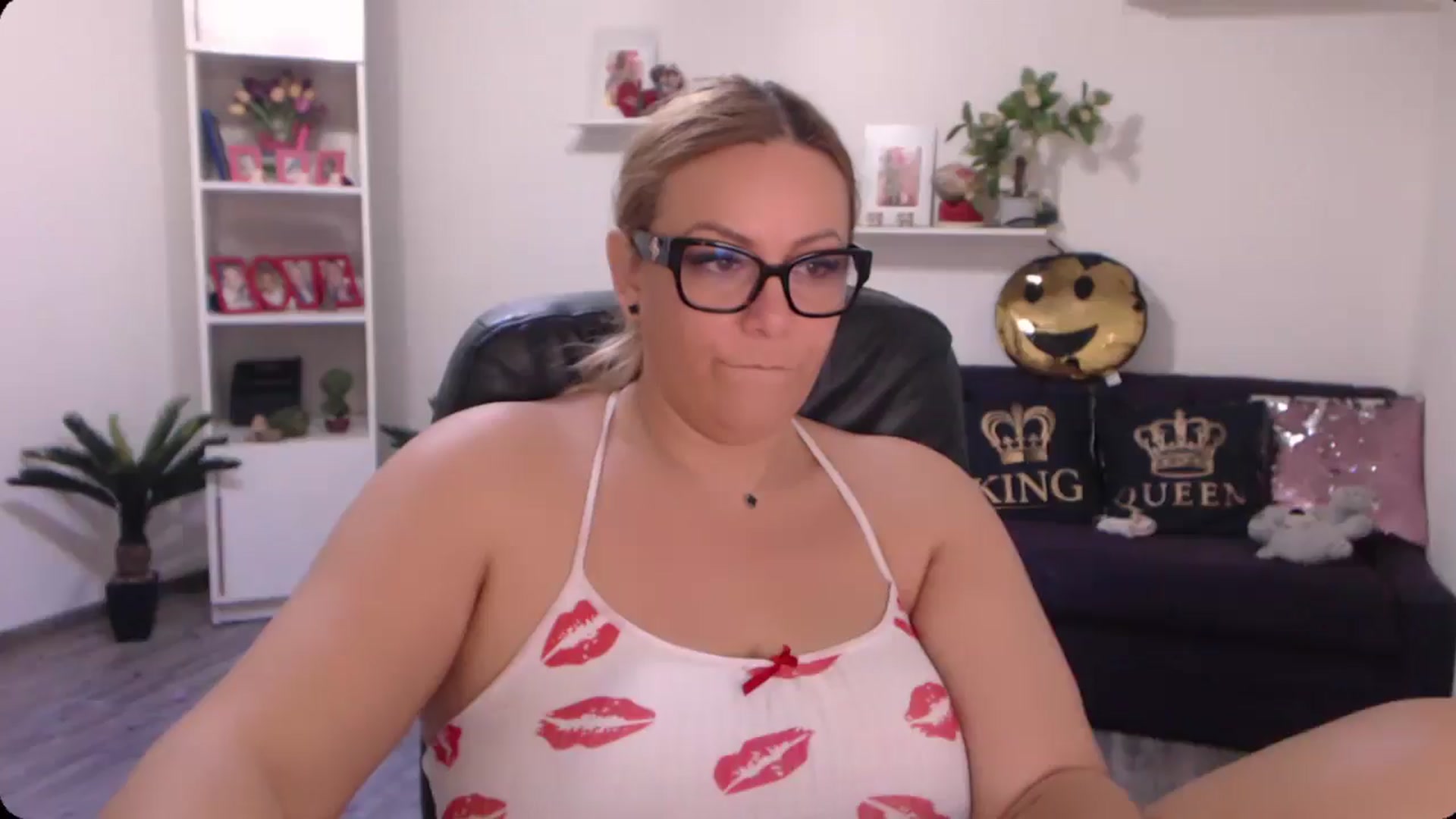 Gallery image thumbnail from A_baby_Boo's myfreecams stream on, 09/23/2024, 06:55 image 2 of 20