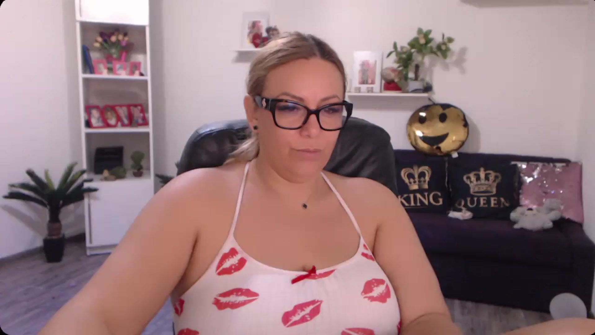 Gallery image thumbnail from A_baby_Boo's myfreecams stream on, 09/23/2024, 06:55 image 8 of 20
