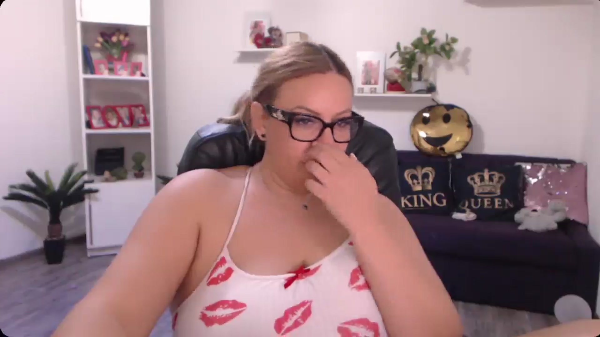 Gallery image thumbnail from A_baby_Boo's myfreecams stream on, 09/23/2024, 06:55 image 17 of 20