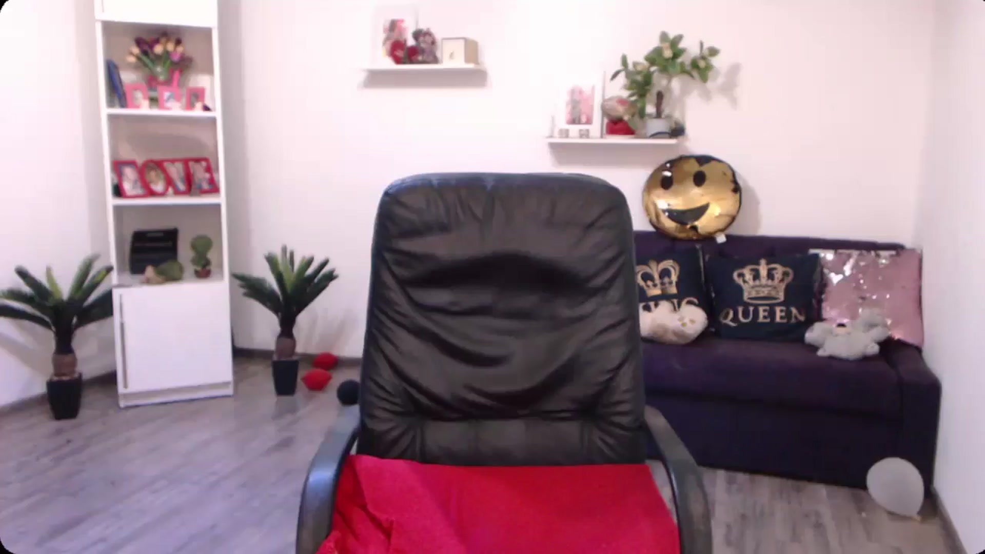 Gallery image thumbnail from A_baby_Boo's myfreecams stream on, 10/19/2024, 11:24 image 18 of 20