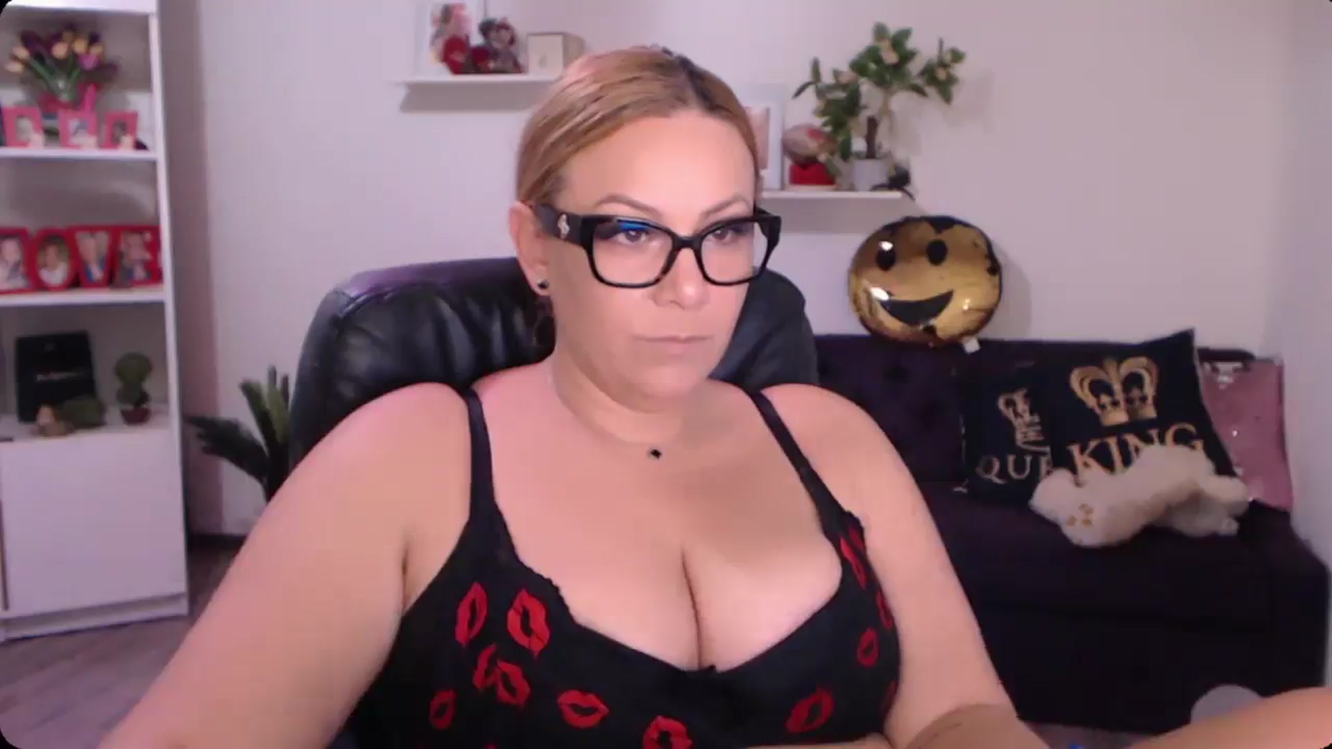 Gallery image thumbnail from A_baby_Boo's myfreecams stream on, 10/31/2024, 13:48 image 5 of 20