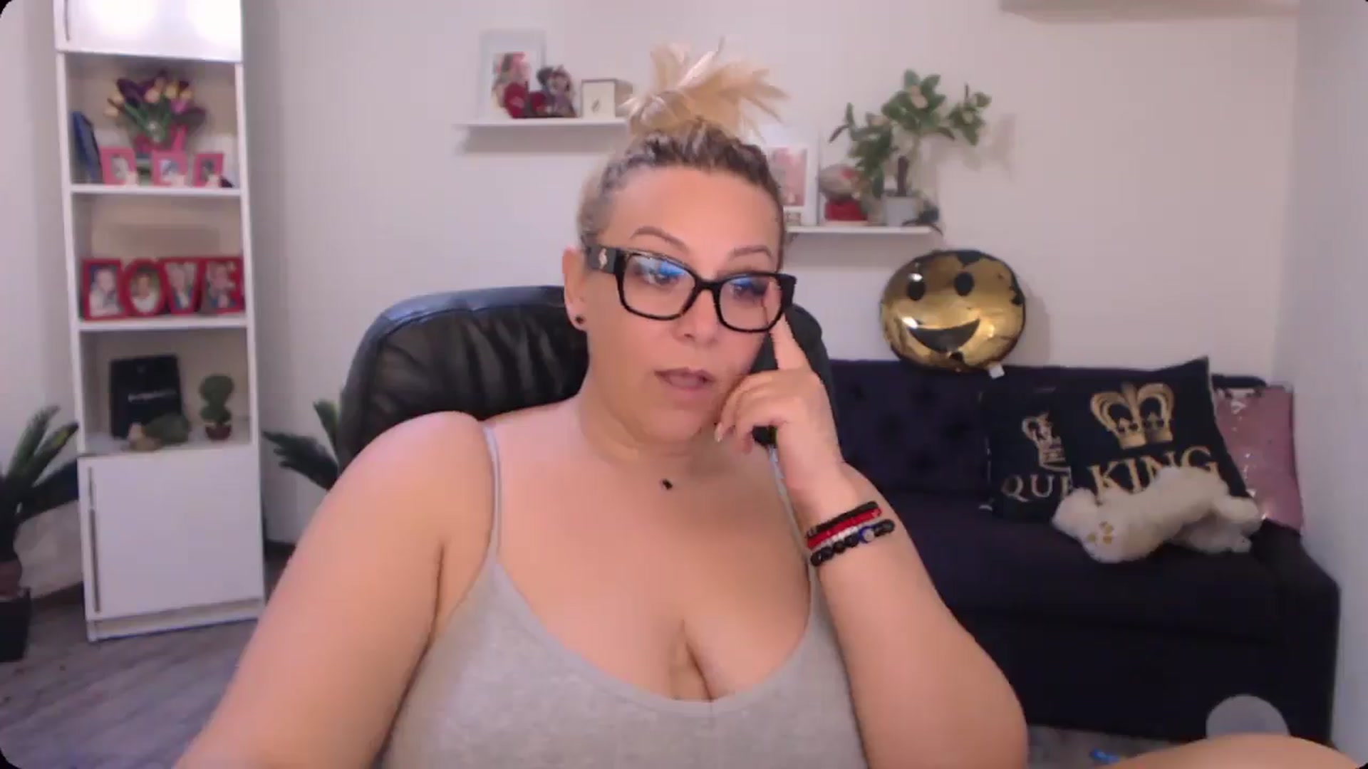 Gallery image thumbnail from A_baby_Boo's myfreecams stream on, 11/02/2024, 13:44 image 10 of 20