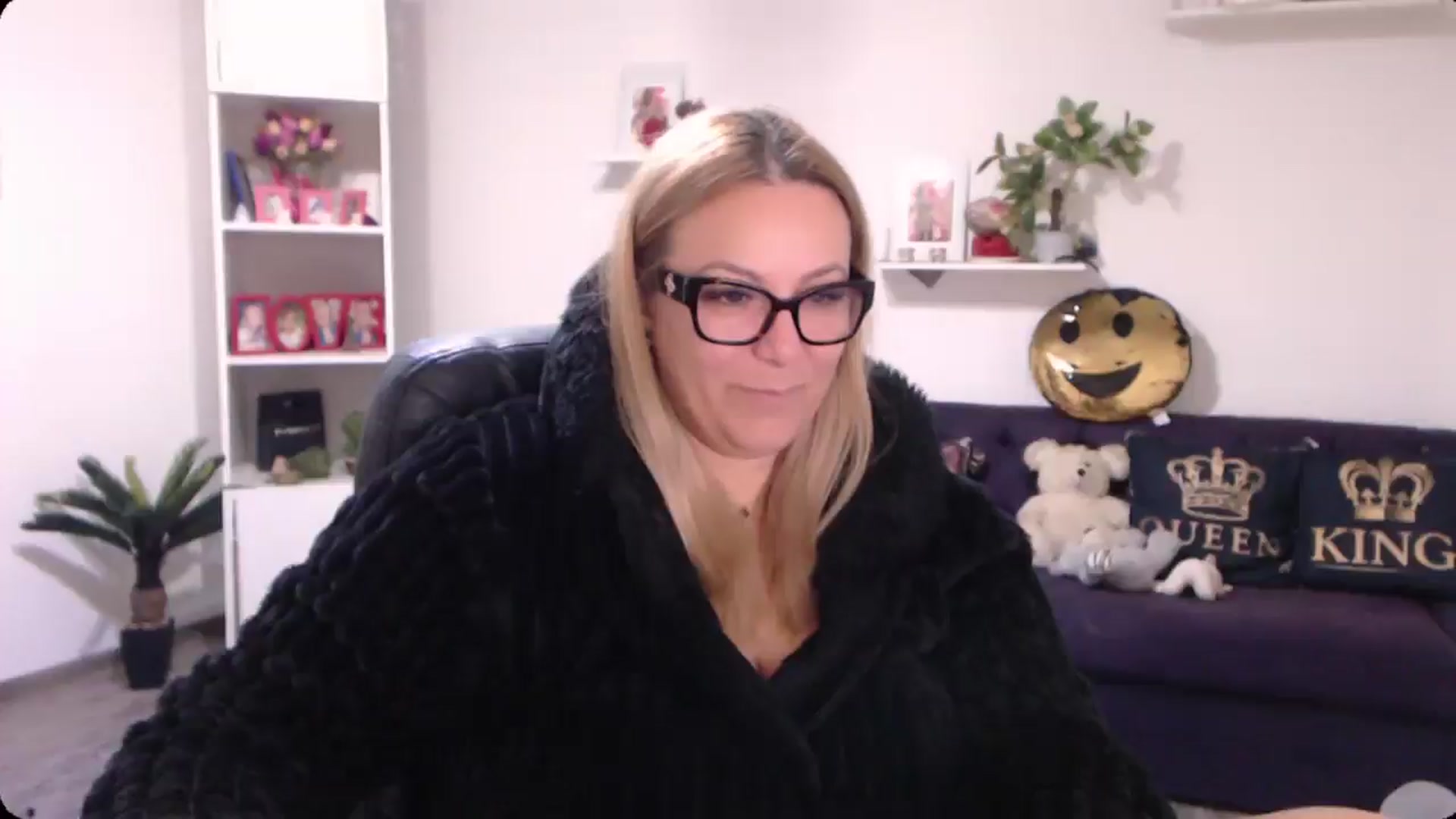 Gallery image thumbnail from A_baby_Boo's myfreecams stream on, 11/11/2024, 11:31 image 13 of 20