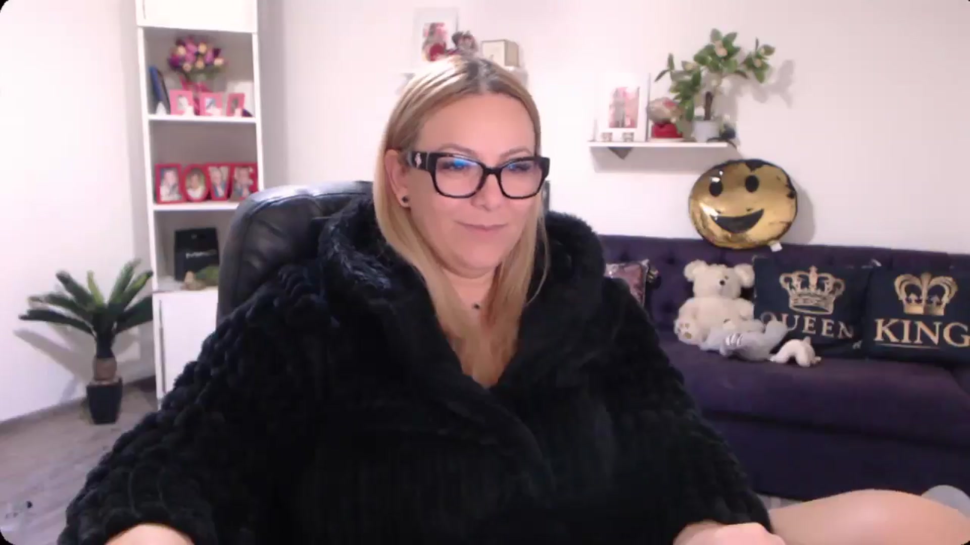 Gallery image thumbnail from A_baby_Boo's myfreecams stream on, 11/11/2024, 11:31 image 4 of 20