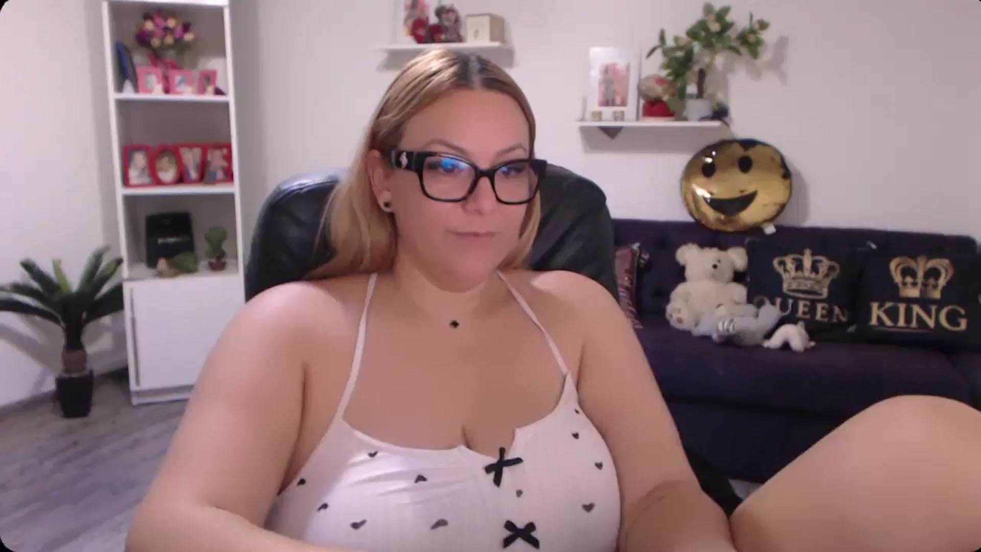 Gallery image thumbnail from A_baby_Boo's myfreecams stream on, 11/12/2024, 07:21 image 20 of 20