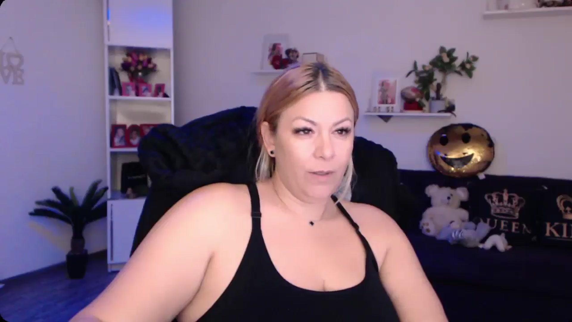 Gallery image thumbnail from A_baby_Boo's myfreecams stream on, 11/12/2024, 16:01 image 19 of 20