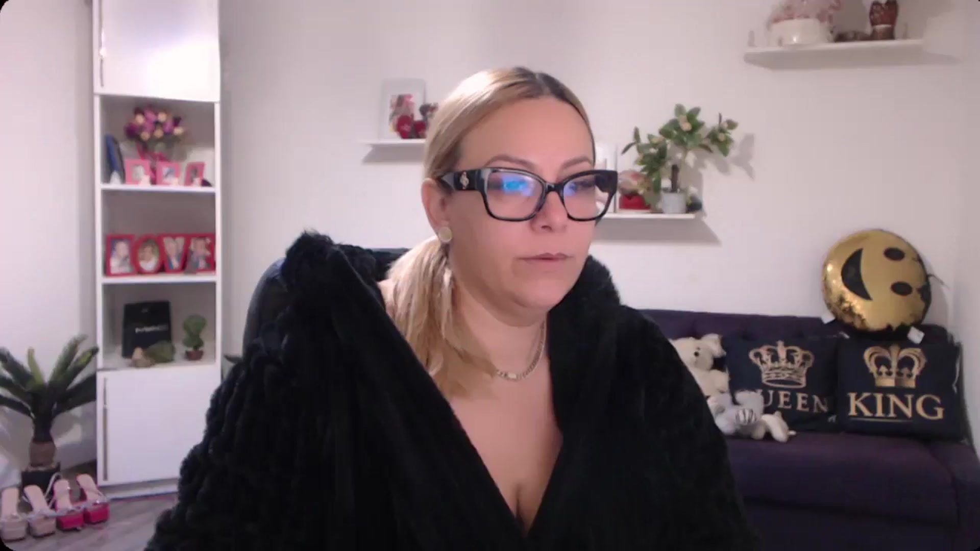 Gallery image thumbnail from A_baby_Boo's myfreecams stream on, 11/19/2024, 08:55 image 20 of 20