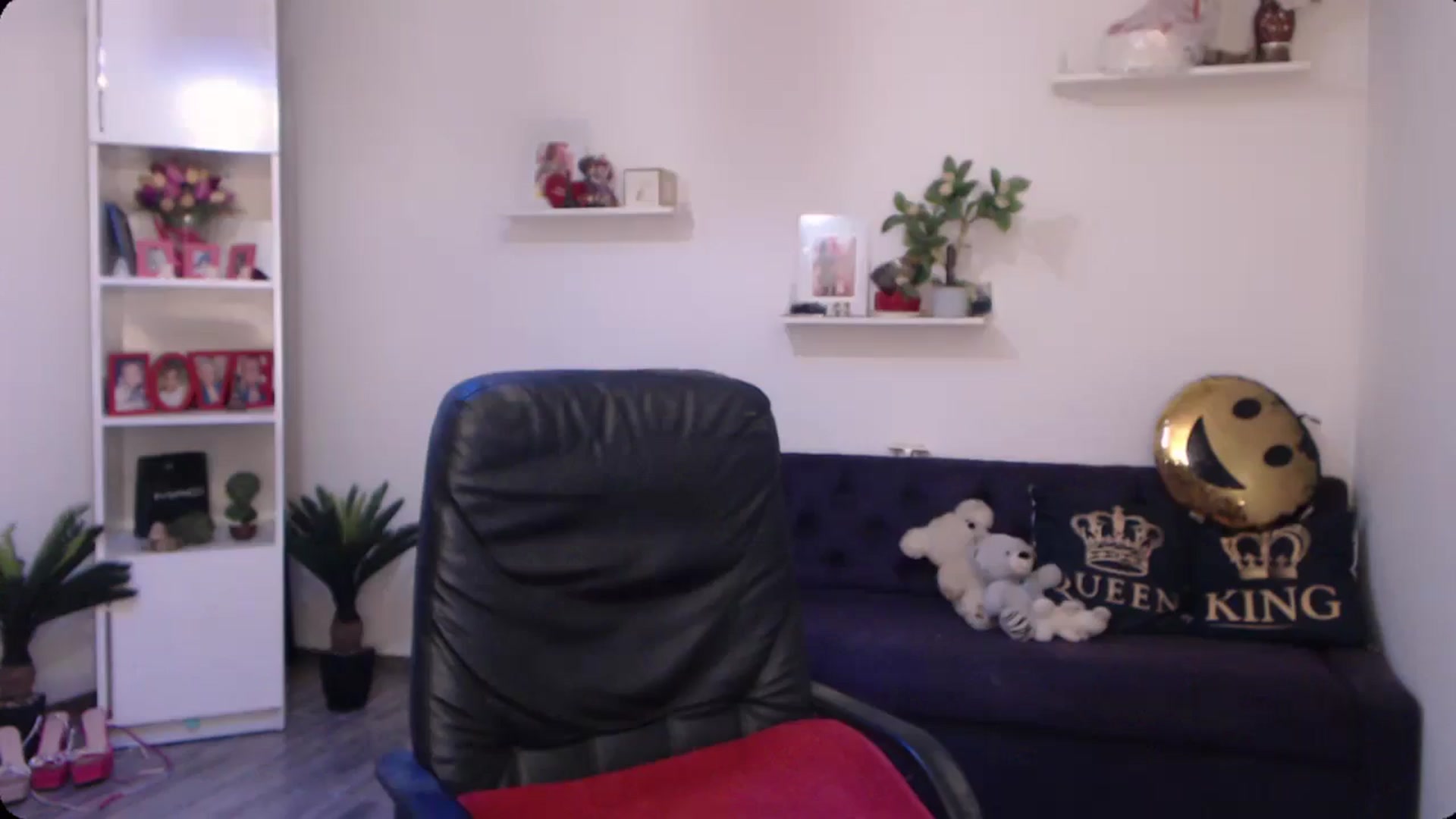 Gallery image thumbnail from A_baby_Boo's myfreecams stream on, 01/07/2025, 20:42 image 14 of 20