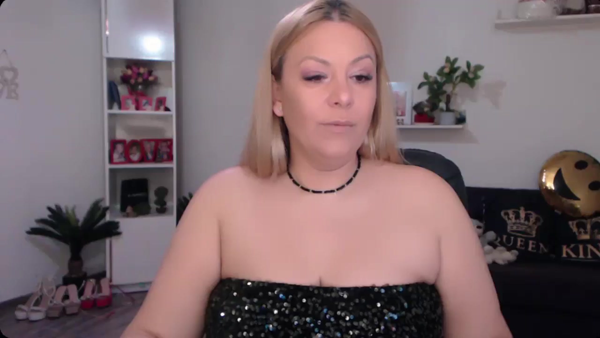 Gallery image thumbnail from A_baby_Boo's myfreecams stream on, 01/08/2025, 14:00 image 1 of 20