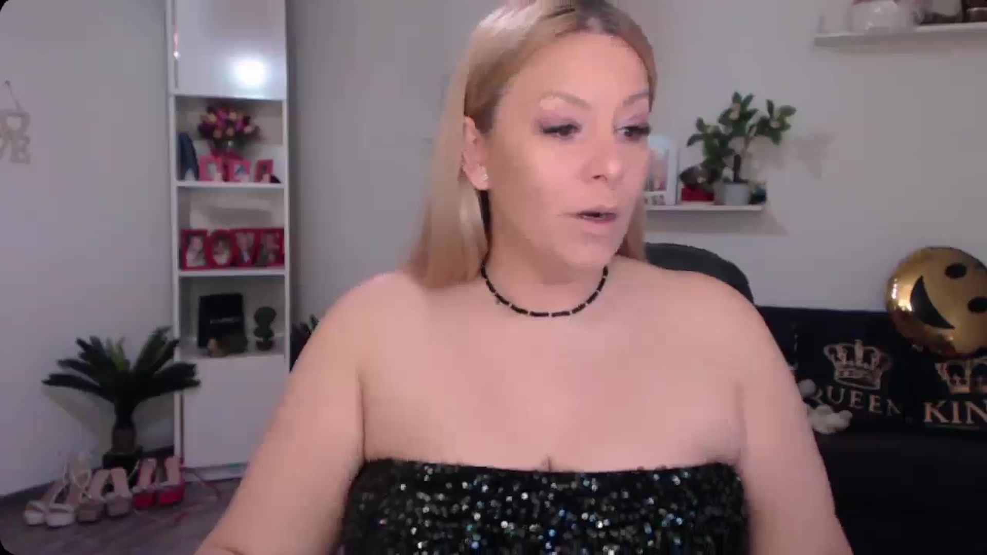 Gallery image thumbnail from A_baby_Boo's myfreecams stream on, 01/08/2025, 14:00 image 2 of 20