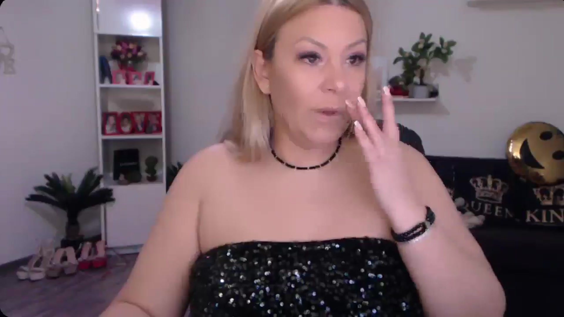 Gallery image thumbnail from A_baby_Boo's myfreecams stream on, 01/08/2025, 14:00 image 11 of 20