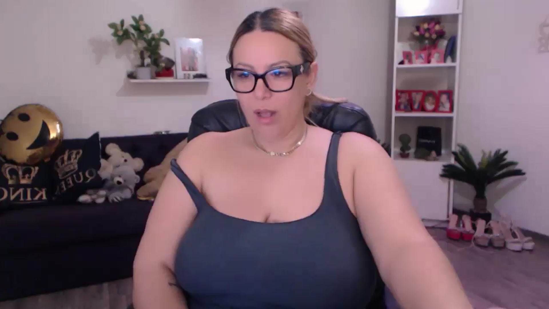Gallery image thumbnail from A_baby_Boo's myfreecams stream on, 02/01/2025, 10:56 image 7 of 20