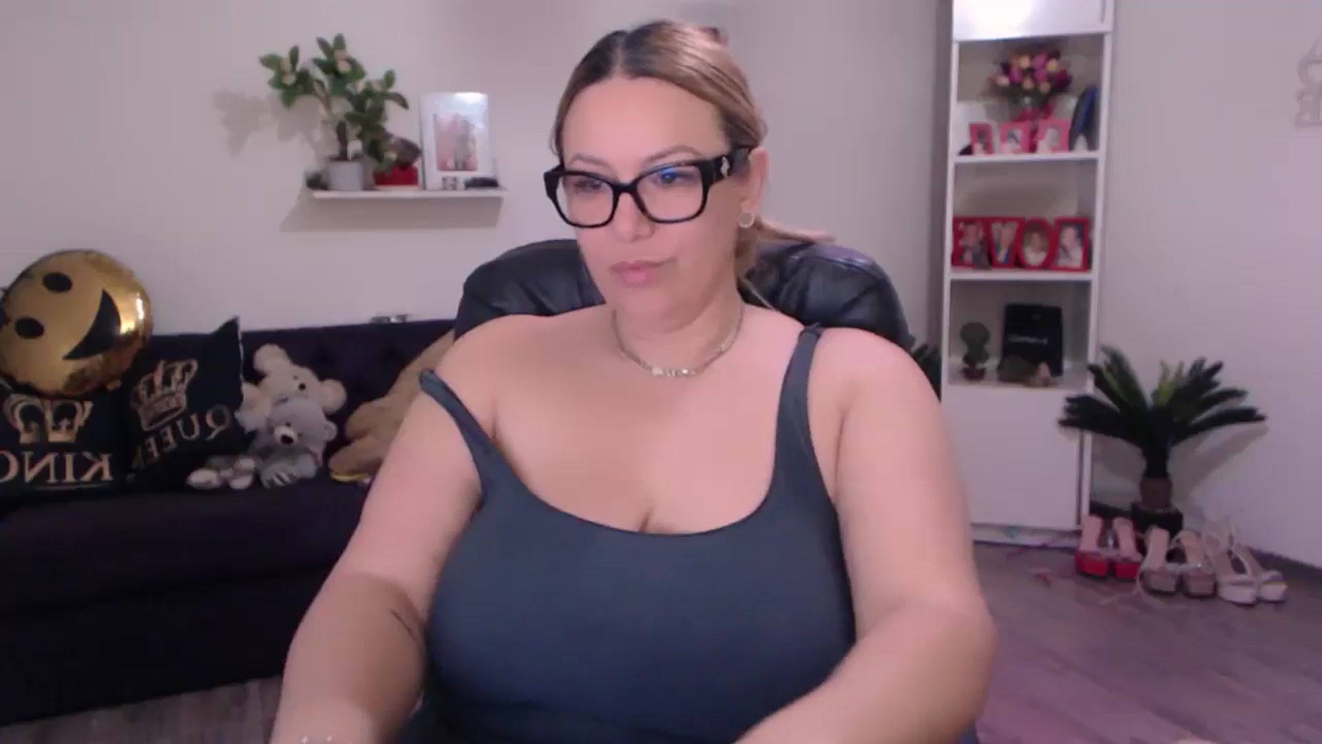 Gallery image thumbnail from A_baby_Boo's myfreecams stream on, 02/01/2025, 10:56 image 6 of 20