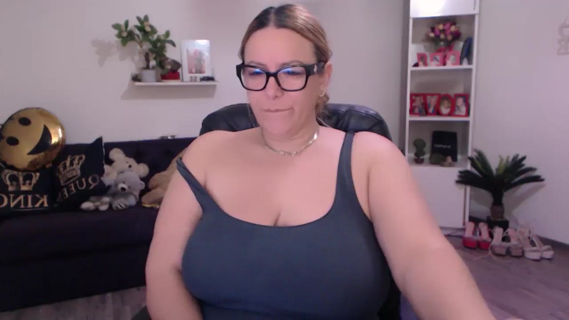 Gallery image thumbnail from A_baby_Boo's myfreecams stream on, 02/01/2025, 10:56 image 5 of 20