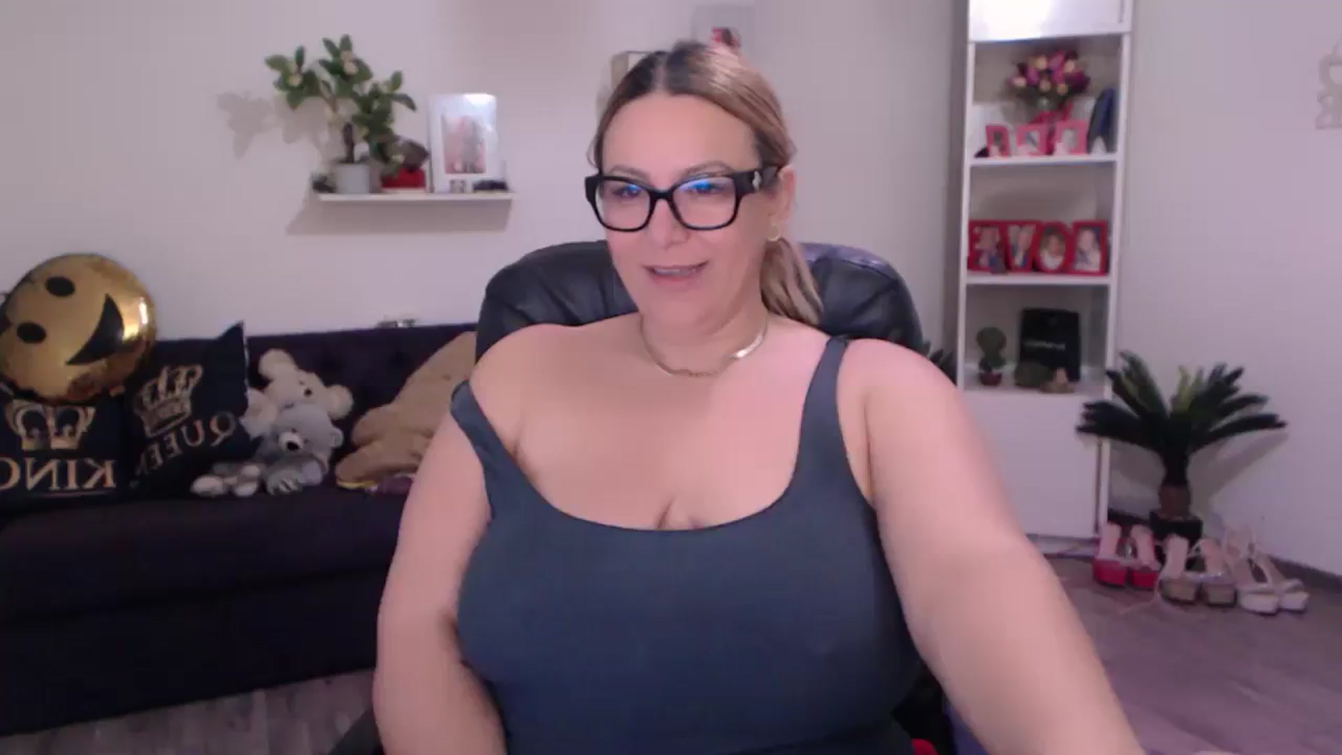 Gallery image thumbnail from A_baby_Boo's myfreecams stream on, 02/01/2025, 10:56 image 19 of 20