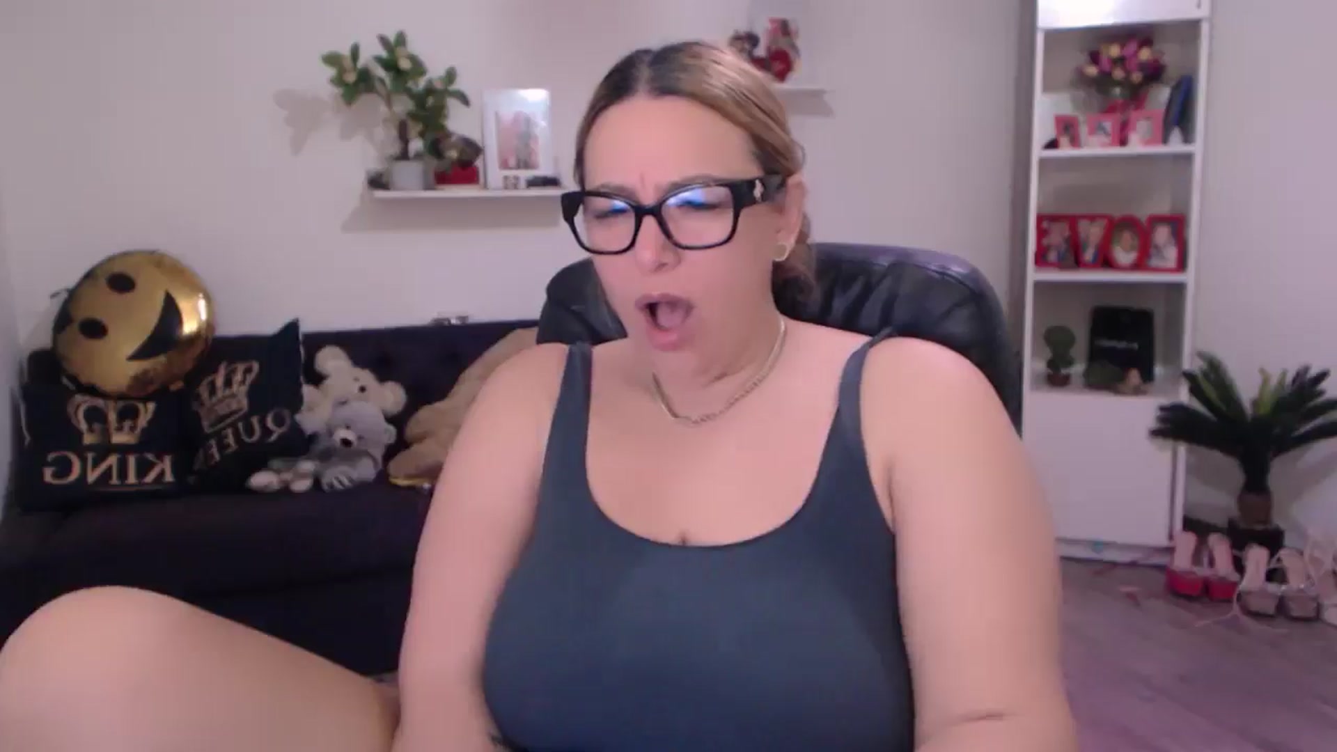 Gallery image thumbnail from A_baby_Boo's myfreecams stream on, 02/01/2025, 12:27 image 4 of 20