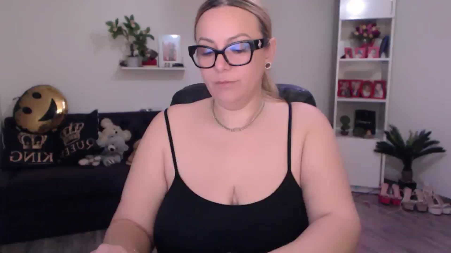 Gallery image thumbnail from A_baby_Boo's myfreecams stream on, 02/03/2025, 19:58 image 10 of 20
